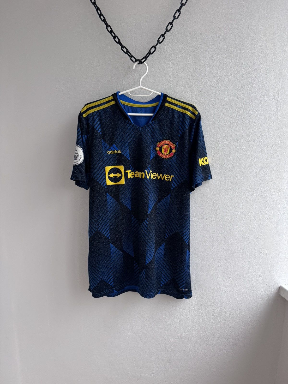 Adidas MANCHESTER UNITED 2021 2022 RONALDO #7 FOOTBALL SHIRT JERSEY Size US L / EU 52-54 / 3 - 2 Thumbnail