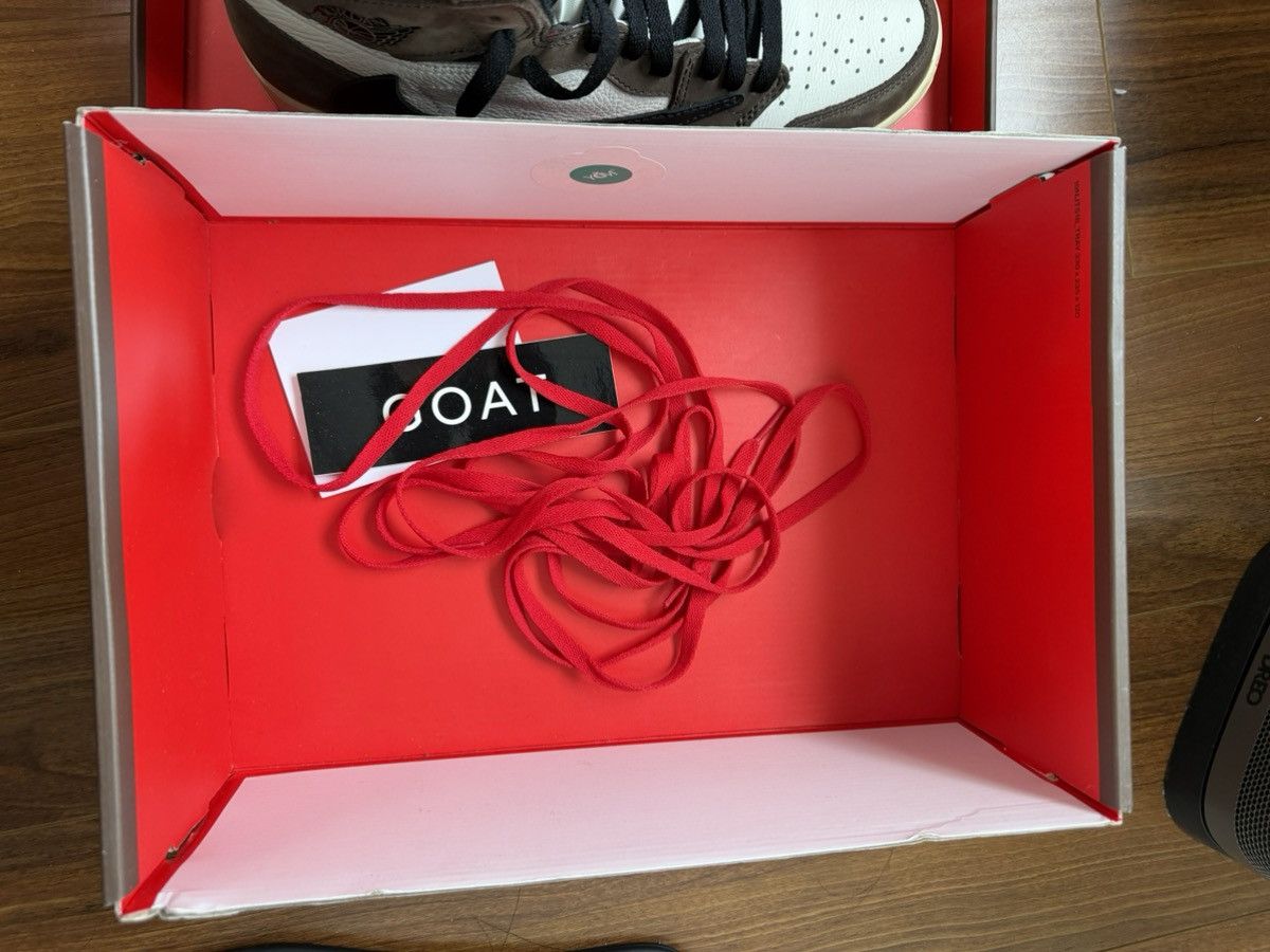 Jordan Brand × Travis Scott Jordan 1 travis scott hi Size US 10 / EU 43 - 6 Thumbnail
