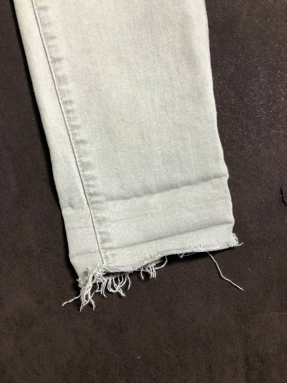 True Religion Women's True Religion Jennie Curvy Skinny Grey Jeans Size 28" / US 6 / IT 42 - 7 Thumbnail