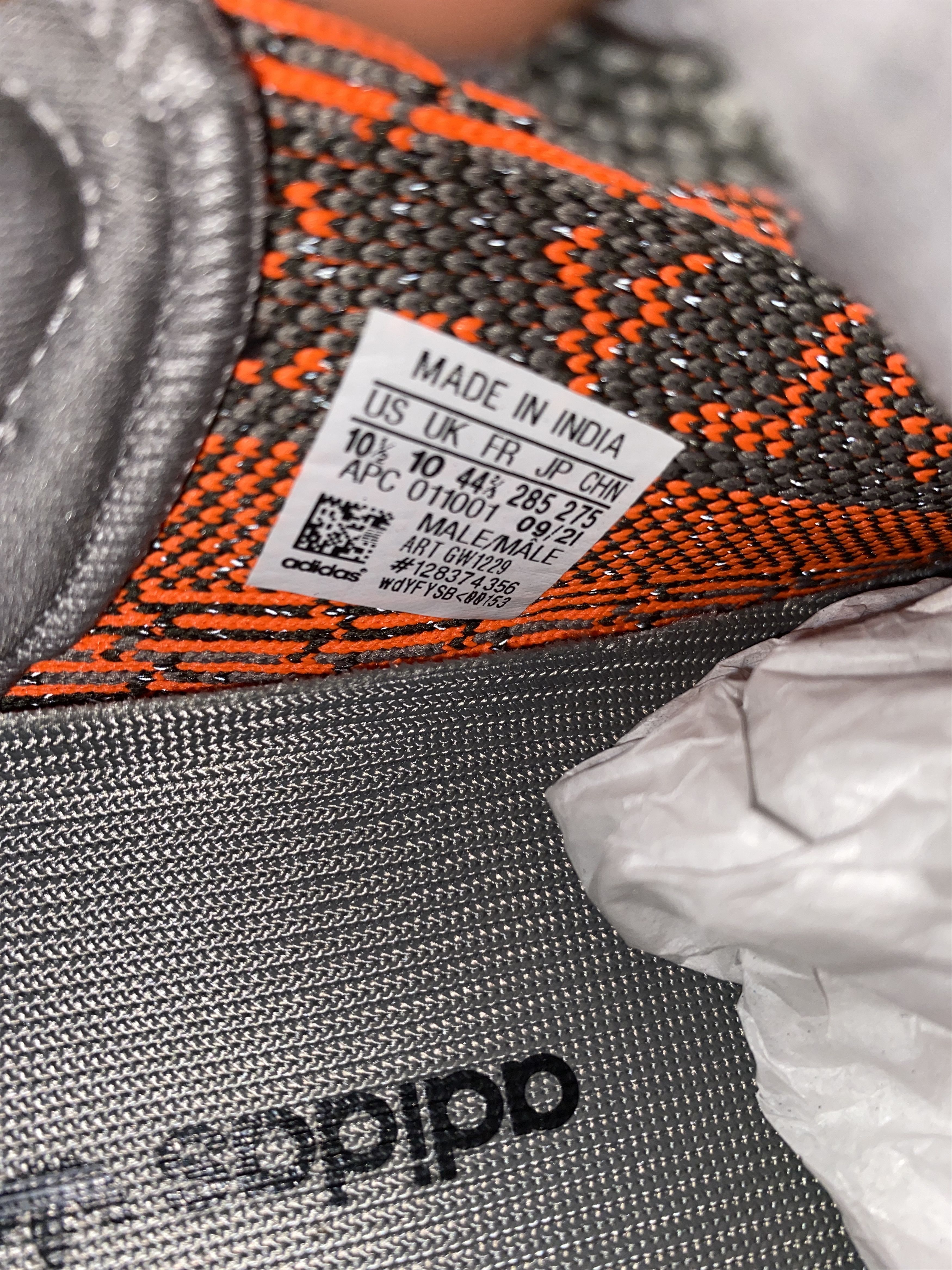 Adidas × Kanye West Yeezy 350 v2 Beluga Reflective Size US 10.5 / EU 43-44 - 11 Thumbnail