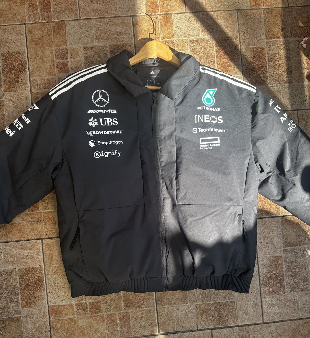 Mercedes-Benz Mercedes Benz petronas F1 team puffer jacket Size US S / EU 44-46 / 1 - 1 Thumbnail