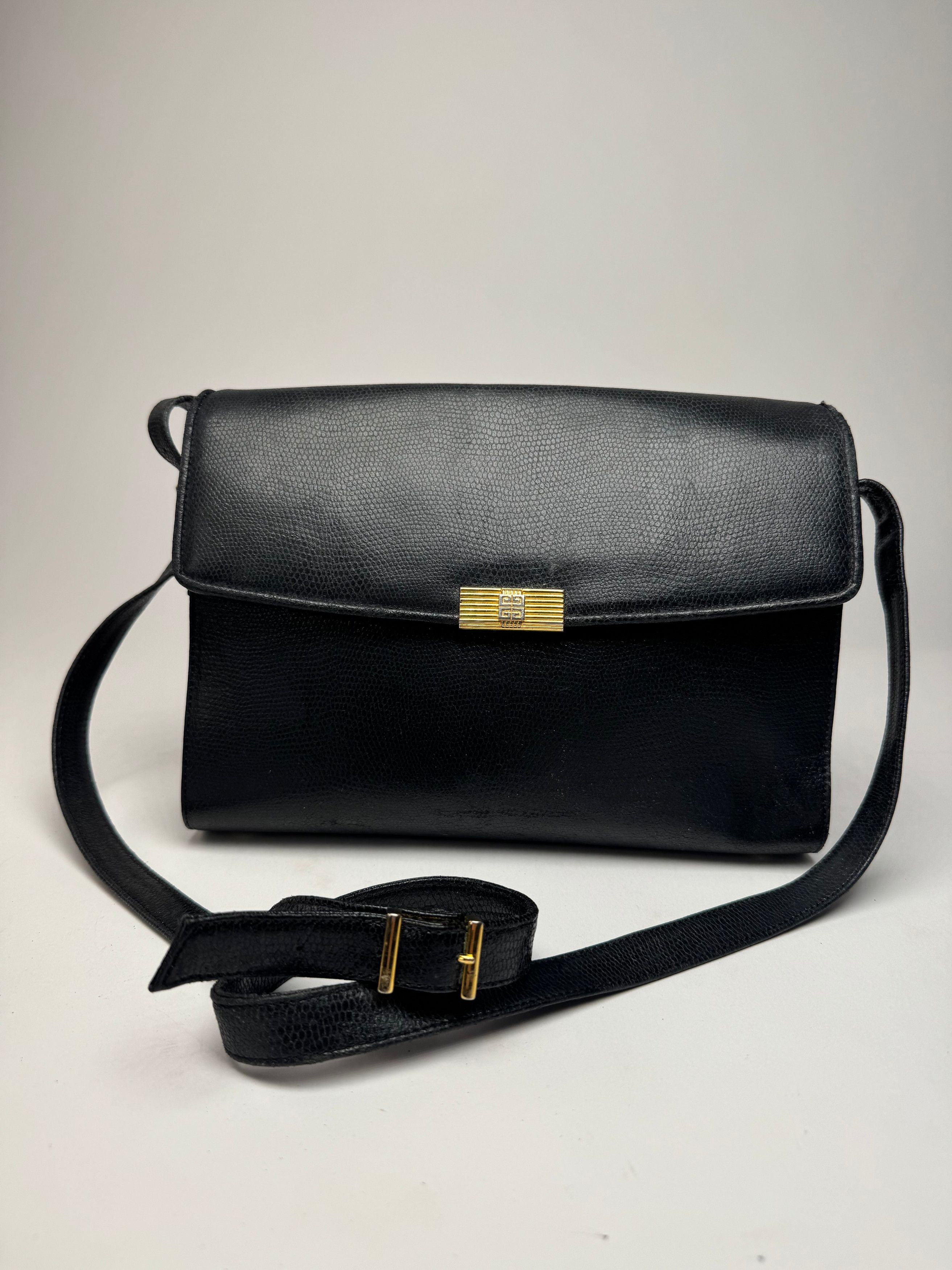 Givenchy Vintage Snake Emblossed Leather Bag black Size ONE SIZE - 1 Thumbnail