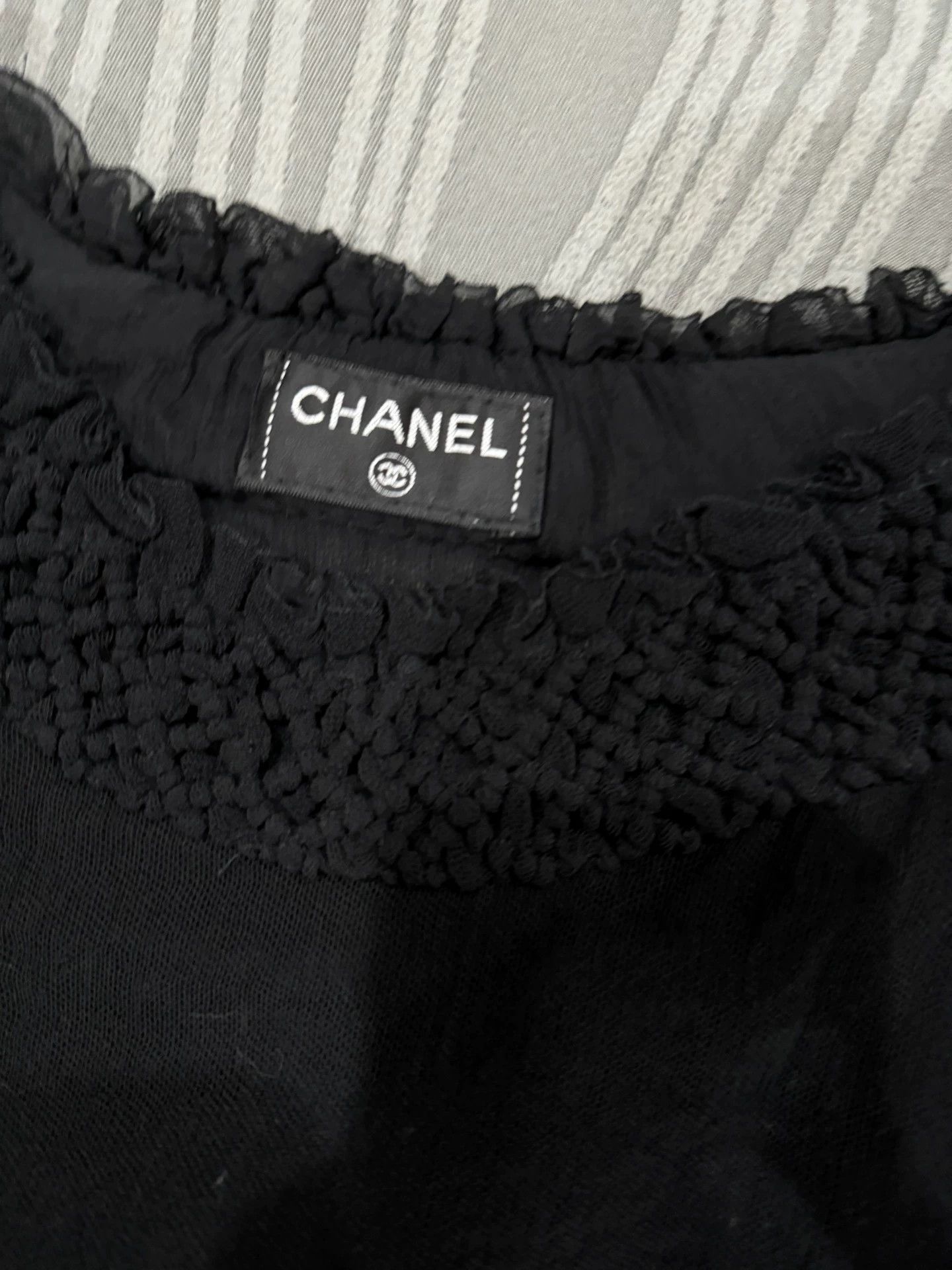 Chanel CHANEL Authentic Tulle Lace Long Sleeve Top Size XS / US 0-2 / IT 36-38 - 2 Thumbnail