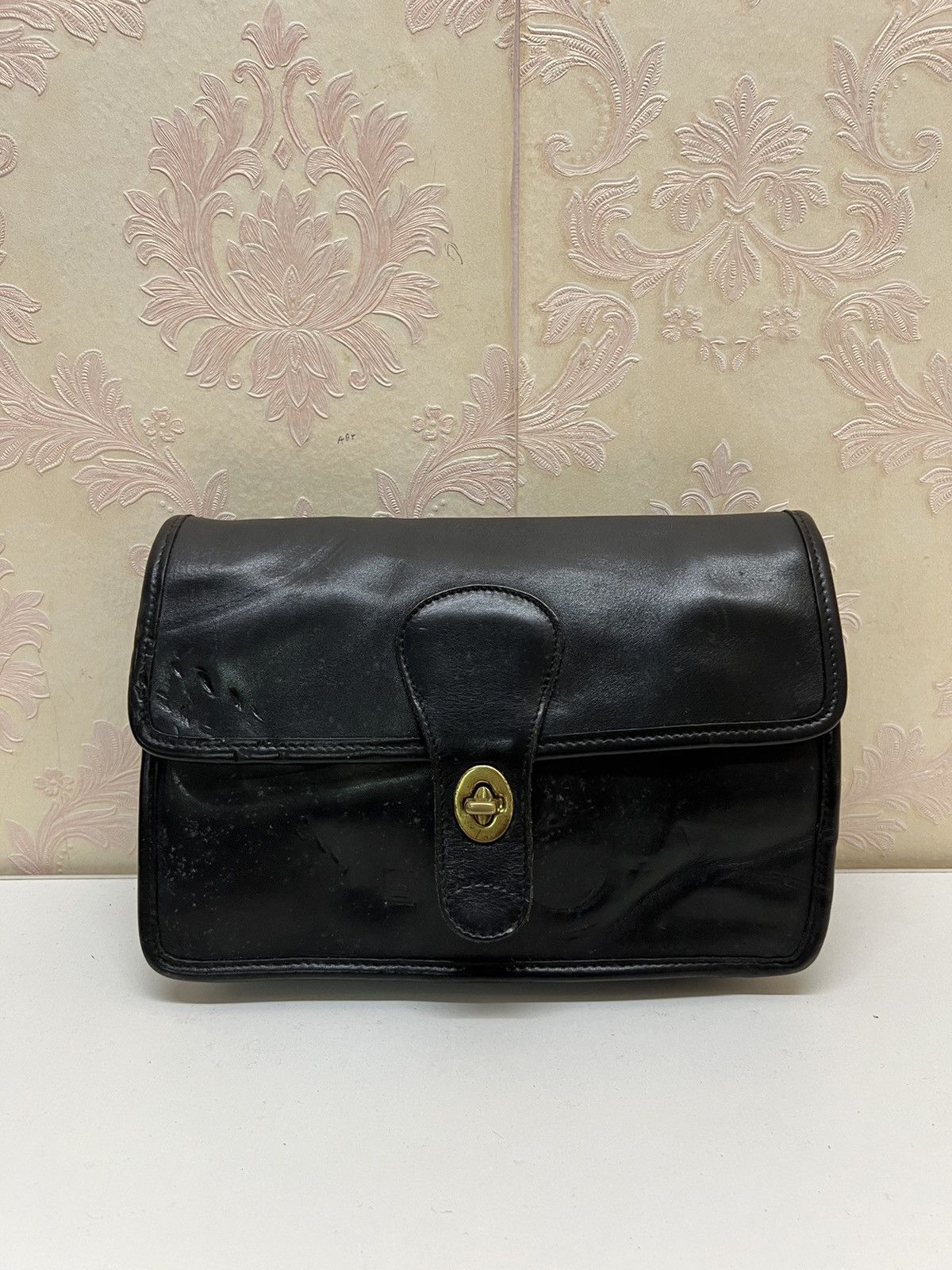 Coach Vintage Coach Leather Clutch Bag Size ONE SIZE - 2 Thumbnail