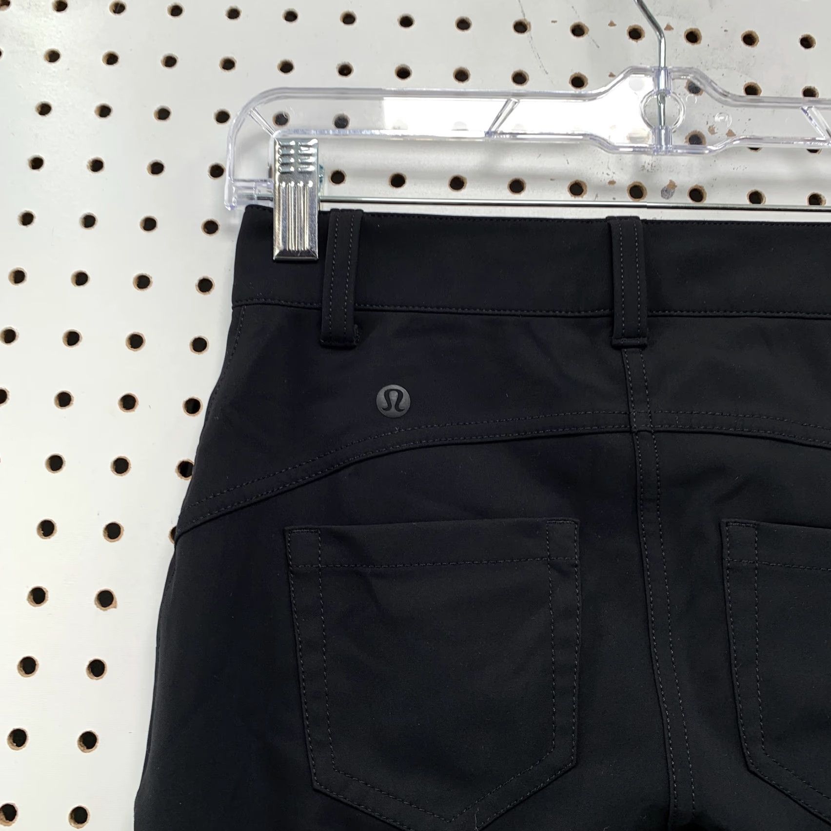 Lululemon Lululemon Black Chino Pants Womens Size 24 Slim Stretch Skinny 24x30 I92 Satin Logo Casual Pant Womens Size 42" / US 20 - 5 Thumbnail