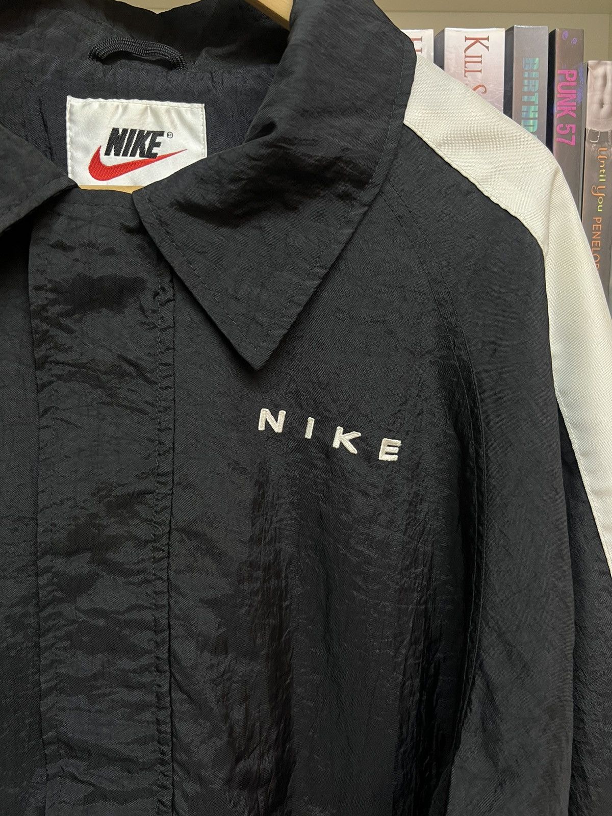 Nike Vintage NIKE BLOCK Swoosh Logo Windbreaker Size US M / EU 48-50 / 2 - 6 Thumbnail