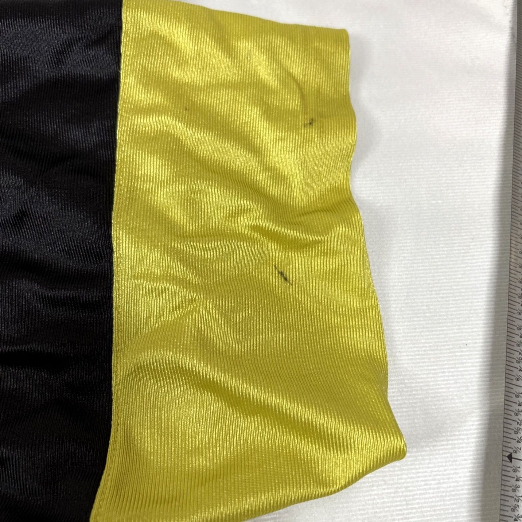 Nike VINTAGE Nike Y2K Jersey Cut Tag XXL Short Sleeve Black Yellow Men Mens Short Sleeve Jersey Nike Y2K 2000s Casual Activewear Size US XXL / EU 58 / 5 - 8 Thumbnail