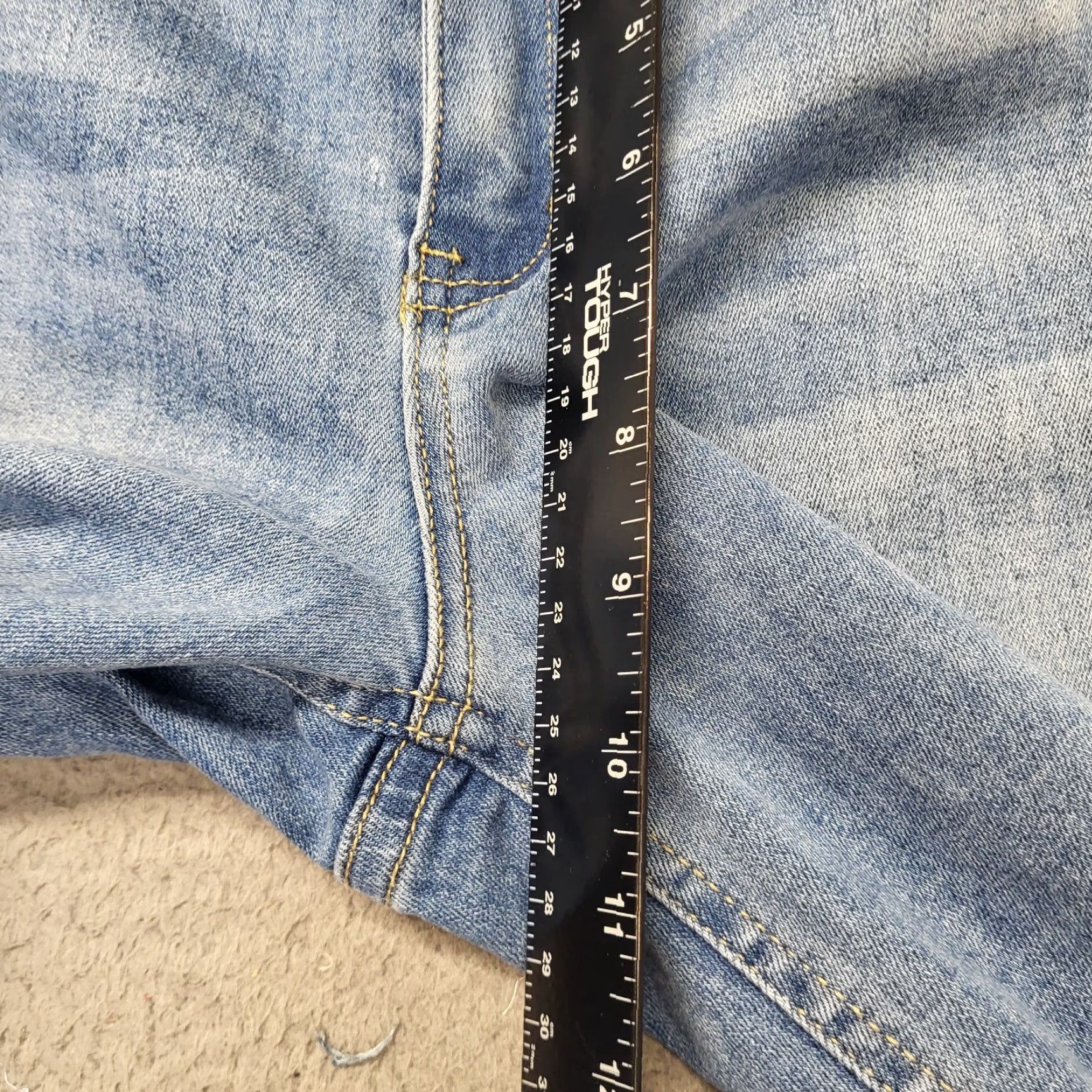 Vintage YMI Capri Jeans Womens Size 13/31 Blue Medium Wash Stretch Professionally Hemmed Size 34" / US 12 / IT 48 - 7 Thumbnail