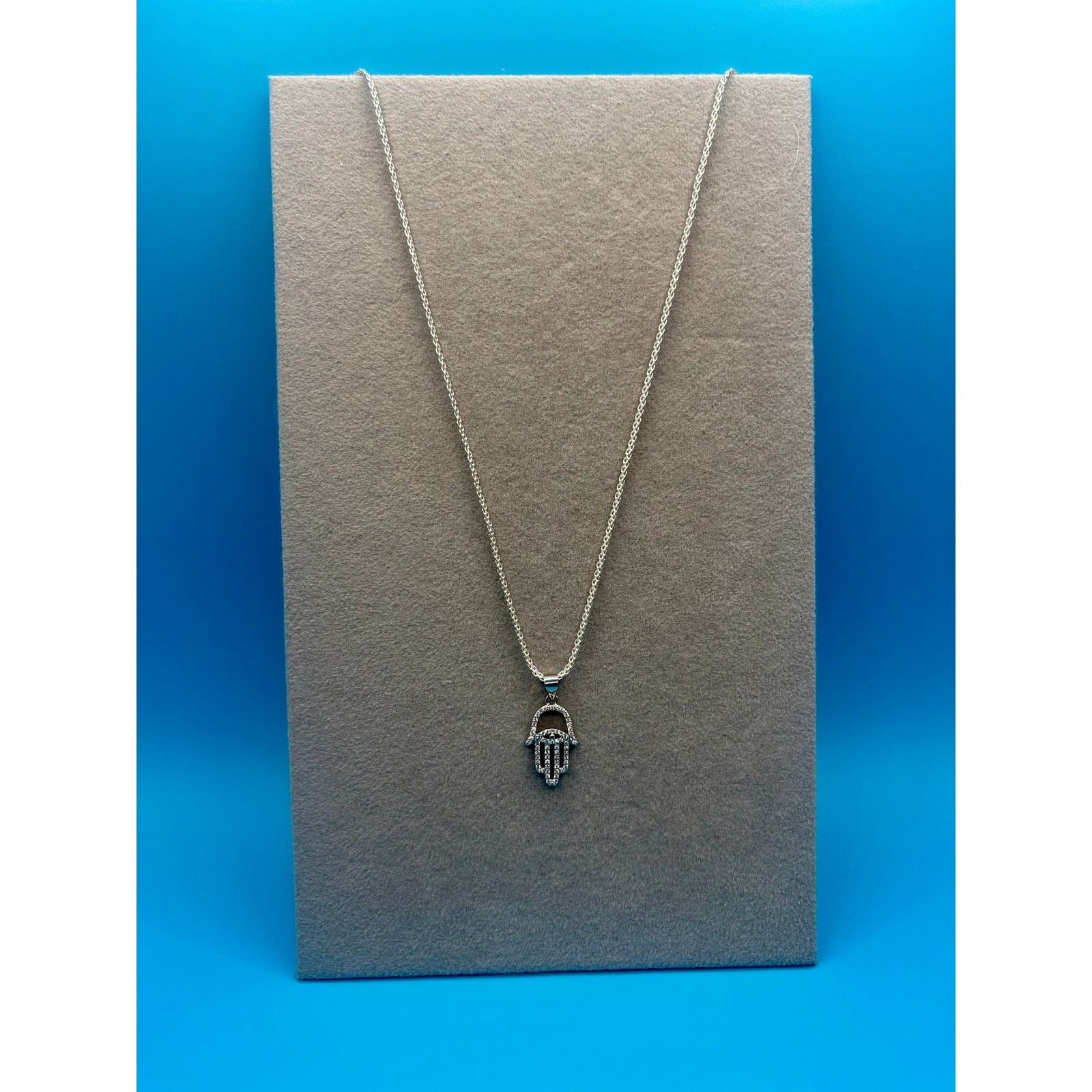 Jewelry NEW Sparkling Silver Moissanite Hamsa Pendant & 24" Chain Size ONE SIZE - 7 Thumbnail
