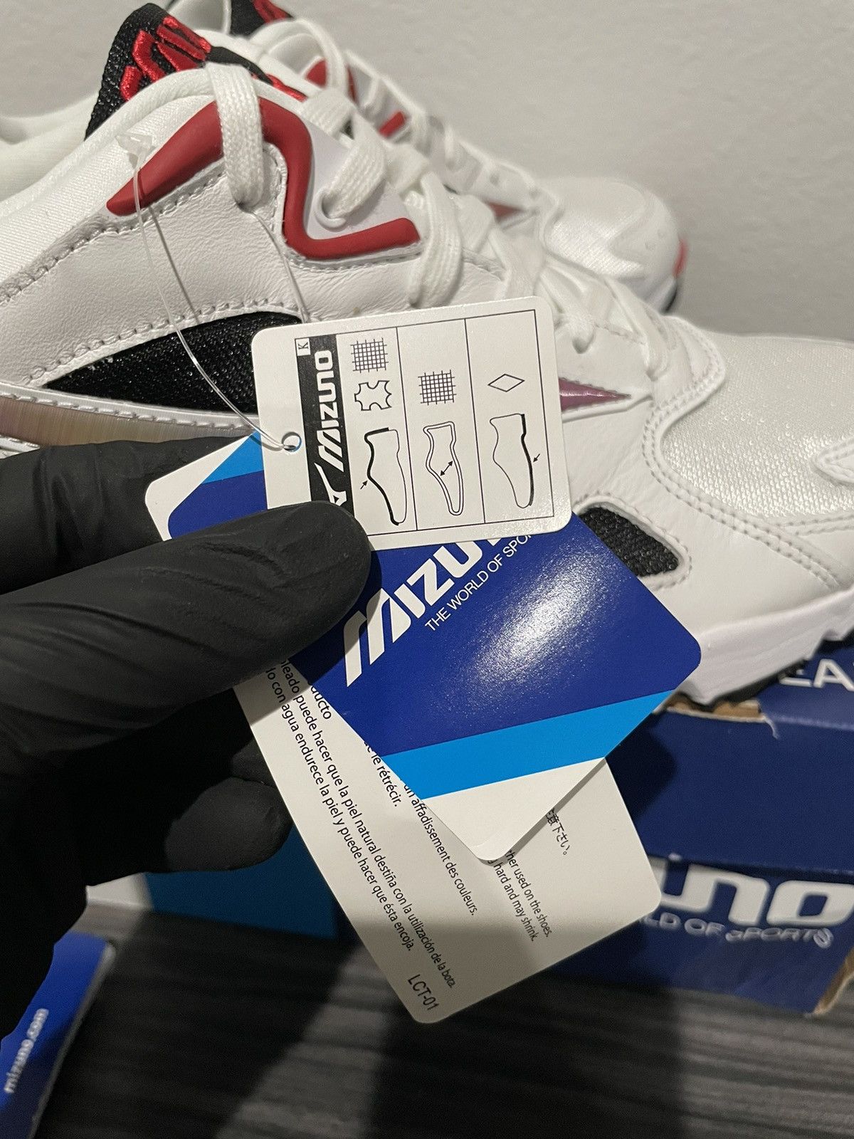 Mizuno 2018 Mizuno Sky Medal OG Size US 9 / EU 42 - 10 Thumbnail