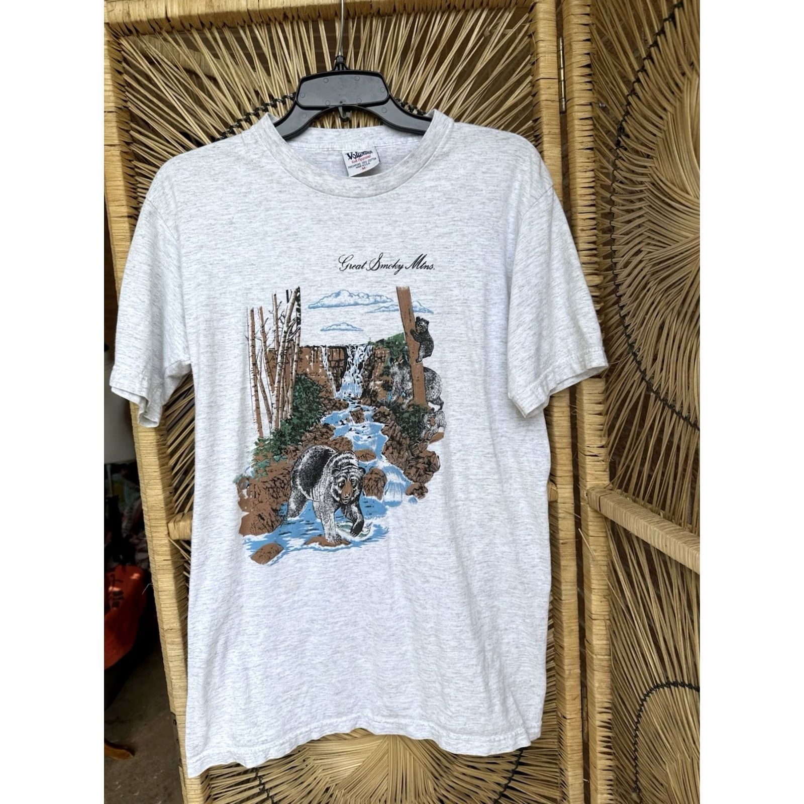 Vintage VINTAGE Great Smoky Mountains Bear Waterfall Outdoor Nature Print Shirt Mens M Gray 80s USA Animals Volunteer Knit Apparel Size US M / EU 48-50 / 2 - 2 Thumbnail