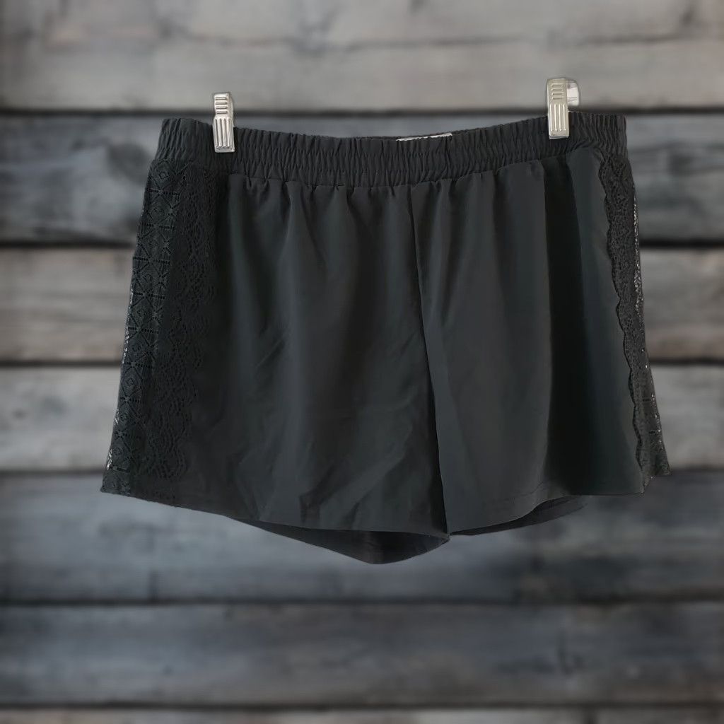 Fabletics Fabletics Womens Marley Shorts Sz Medium Black Lace Sides Mid Rise Athletic Running & Jogging Shorts Womens M Black Lace Sides Marley Size 32" / US 10 / IT 46 - 1 Thumbnail