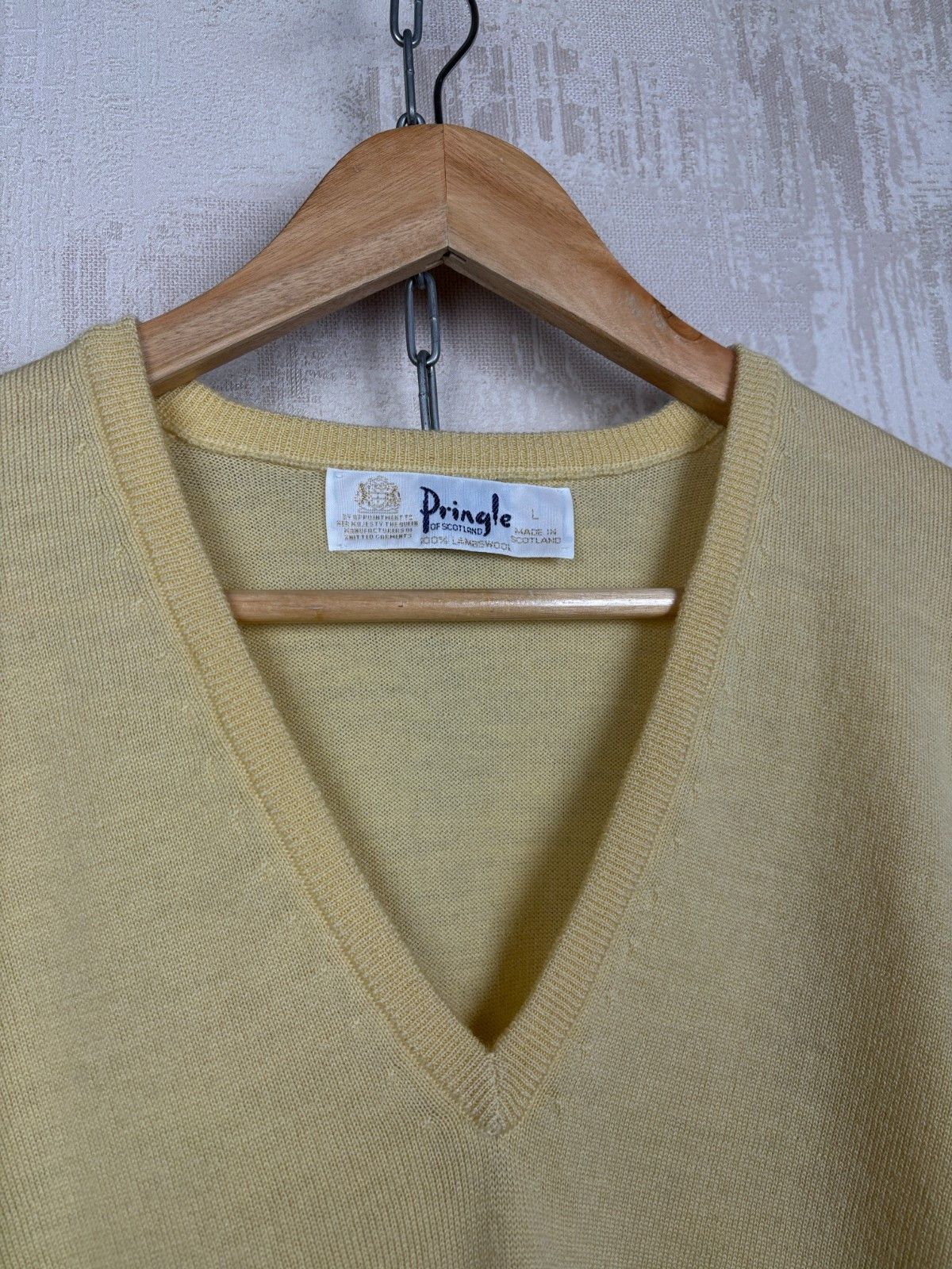 Pringle Of Scotland Vintage Pringle of Scotland Lambswool V-neck Sweater L-XL Size US L / EU 52-54 / 3 - 5 Thumbnail