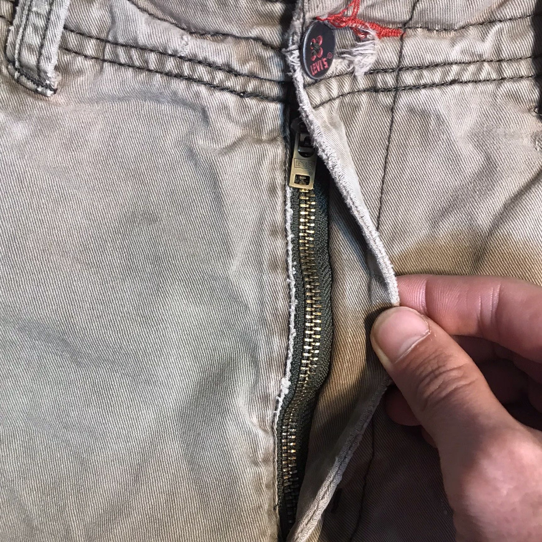 Levi's Levi's Shorts Bermuda Brown Tab Distressed 32 Mens Regular Casual 90s Vintage Style Distressed Size US 32 / EU 48 - 7 Thumbnail