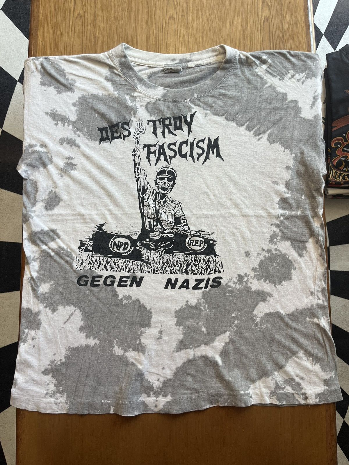 Band Tees Vintage Des Troy Fascism Gegen Nazis Punk 80’s-90’s Tshirt Size US XL / EU 56 / 4 - 3 Thumbnail