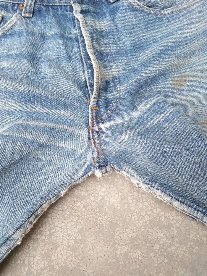 Levi's 80s Vintage Levis 501 Made In USA Distressed Jeans 31x30 Size US 31 - 13 Thumbnail