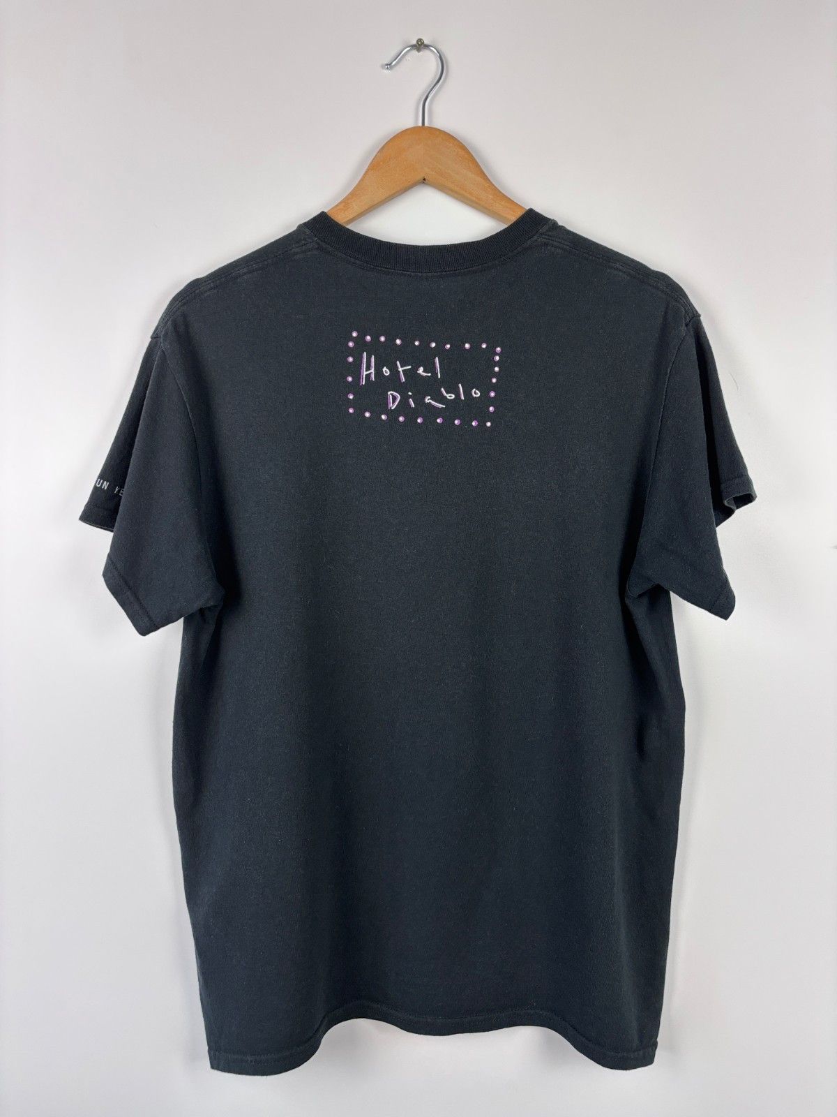 Gildan Machine Gun Kelly Hotel Diablo 2019 T-Shirt Black Mens M Size US M / EU 48-50 / 2 - 8 Thumbnail
