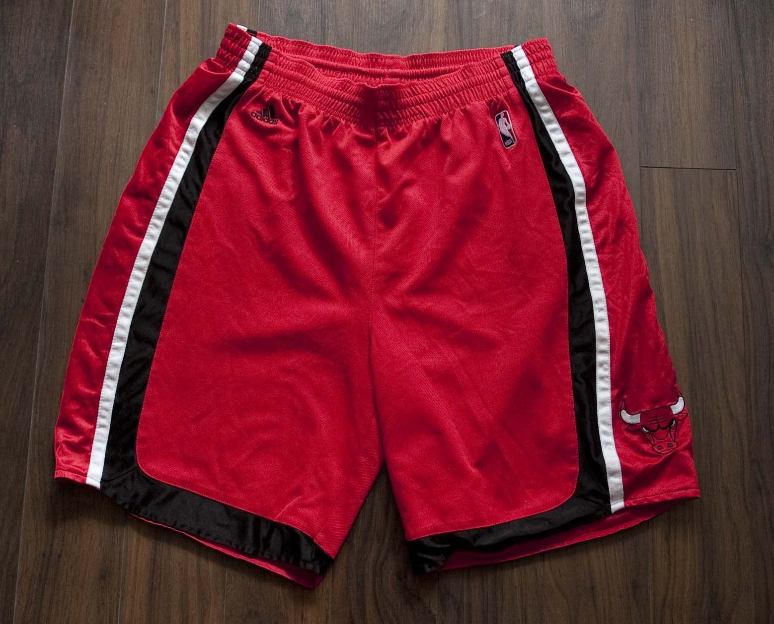 Adidas × NBA Chicago Bulls Shorts Adidas NBA Size XL /36 Size US 36 / EU 52 - 2 Thumbnail