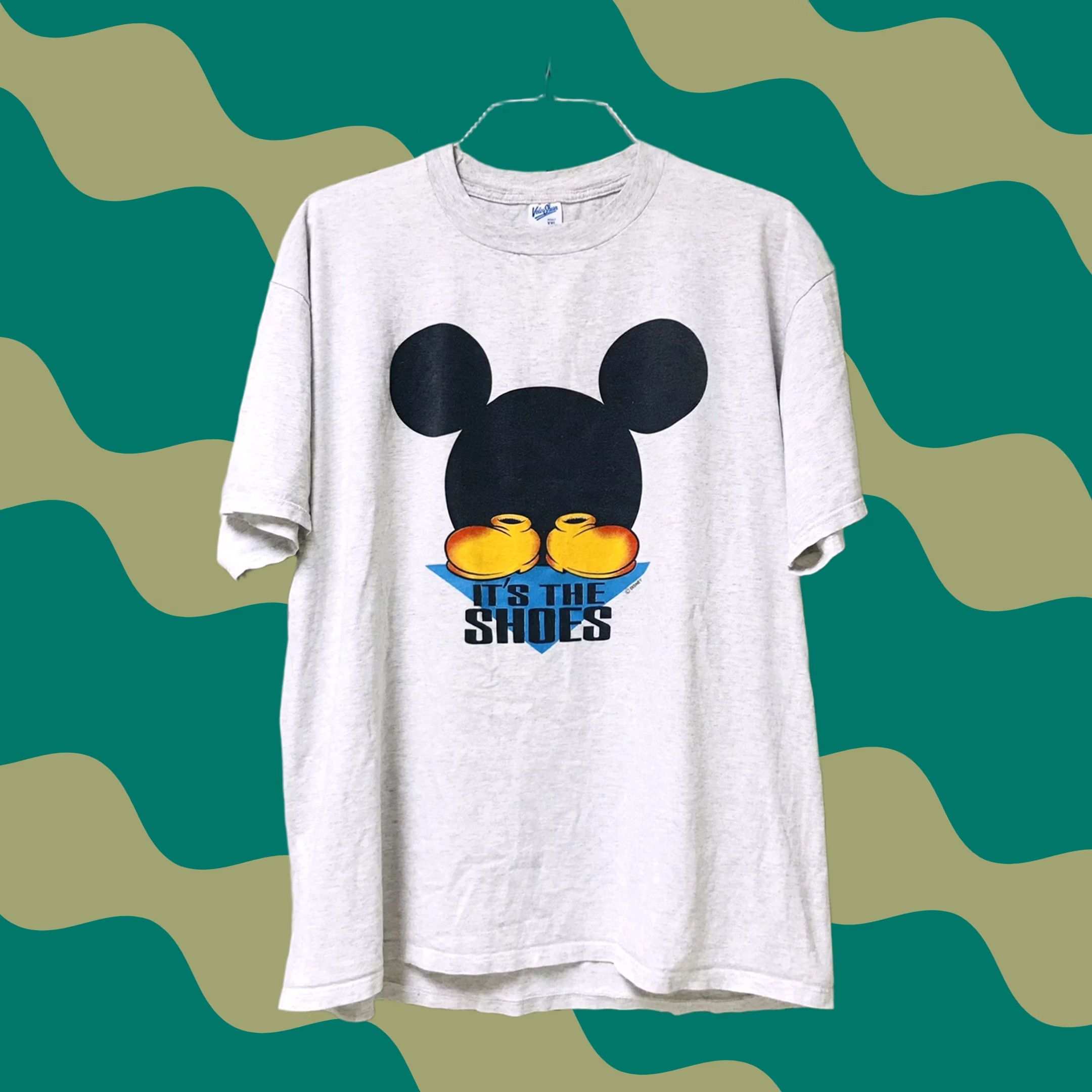 Disney VINTAGE Disney Mickey Mouse “It’s The Shoes” Graphic T-Shirt XXL Mens Shirt 90s Beige Cotton United States Size US XXL / EU 58 / 5 - 1 Thumbnail