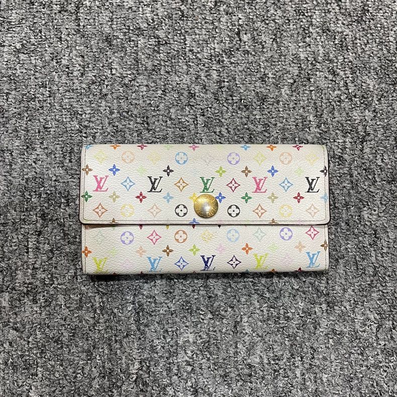 Louis Vuitton Louis Vuitton White classic logo Doudou wallet handbag Size ONE SIZE - 1 Thumbnail