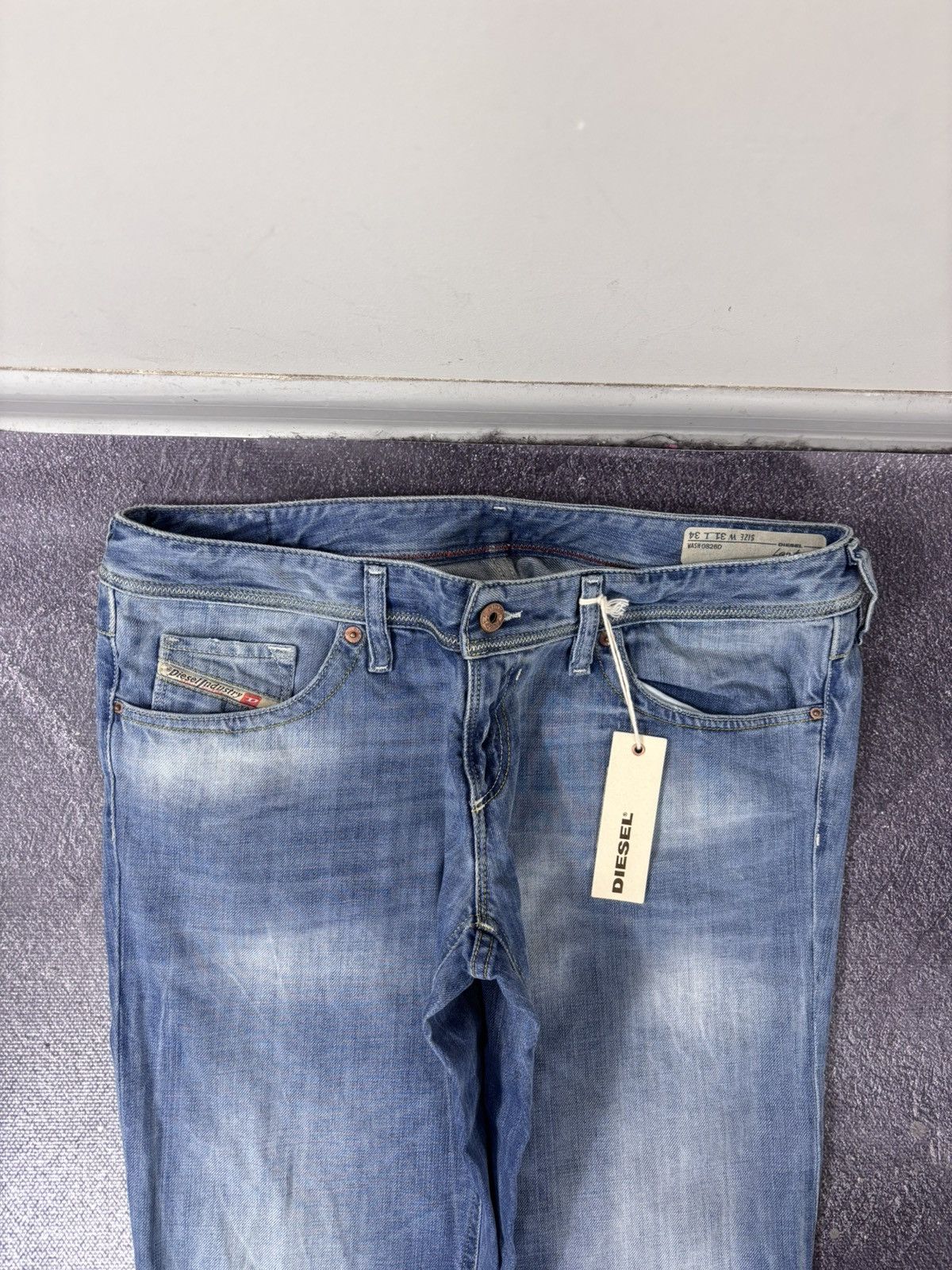 Diesel Diesel Lowky NWT Women’s Regular Straight Blue Denim Jeans Size 31" - 5 Thumbnail