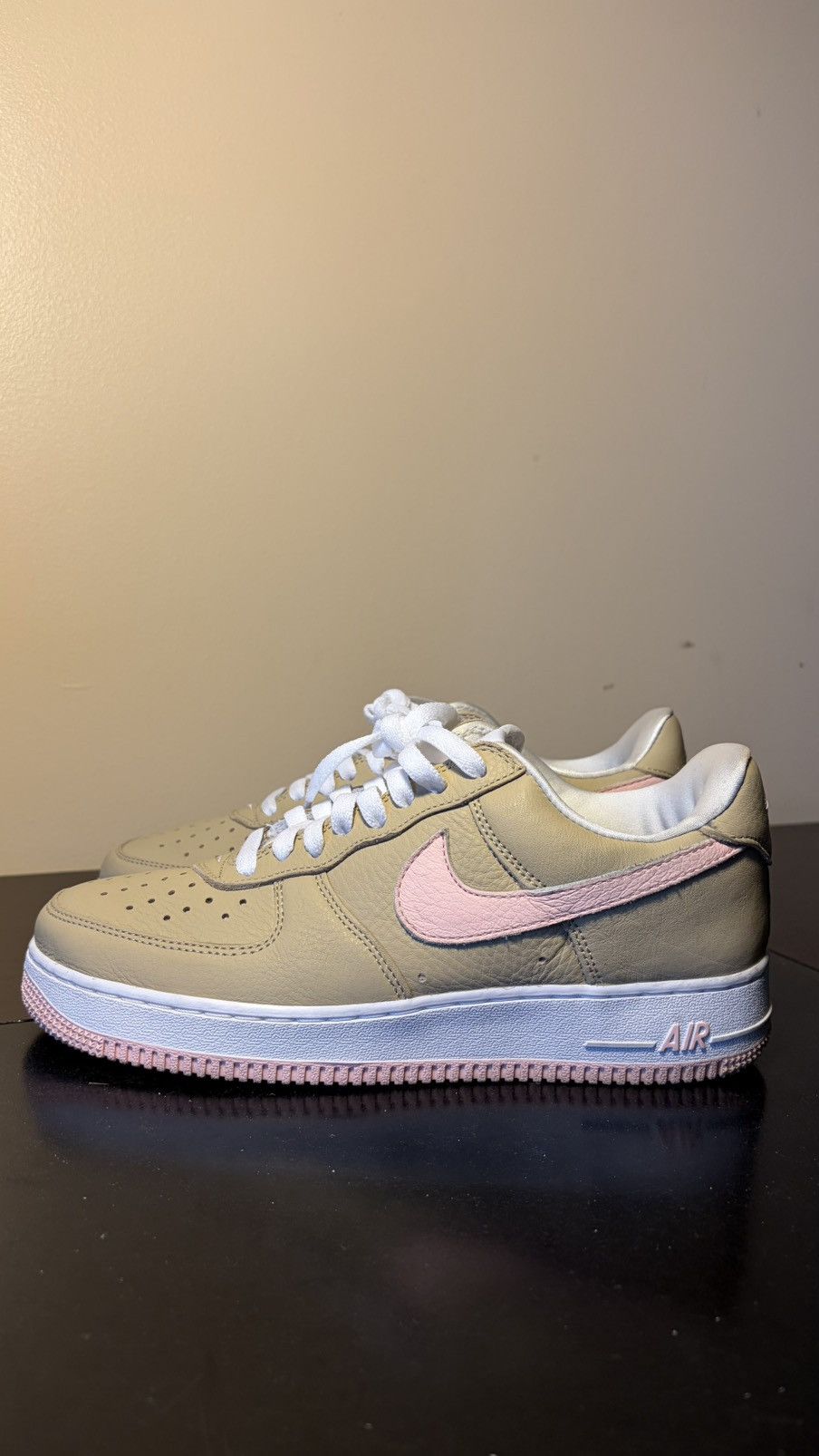 Nike Nike Air Force 1 Low Beige Pink Swoosh Size 8.5 Size US 8.5 / EU 41-42 - 3 Thumbnail