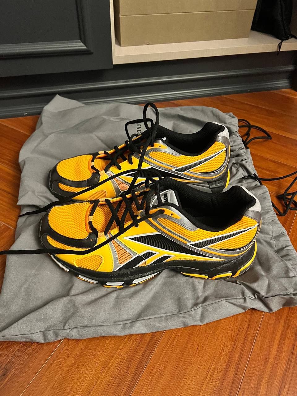 Vetements Vetements Spike Runner 200 Size US 10.5 / EU 43-44 - 1 Thumbnail