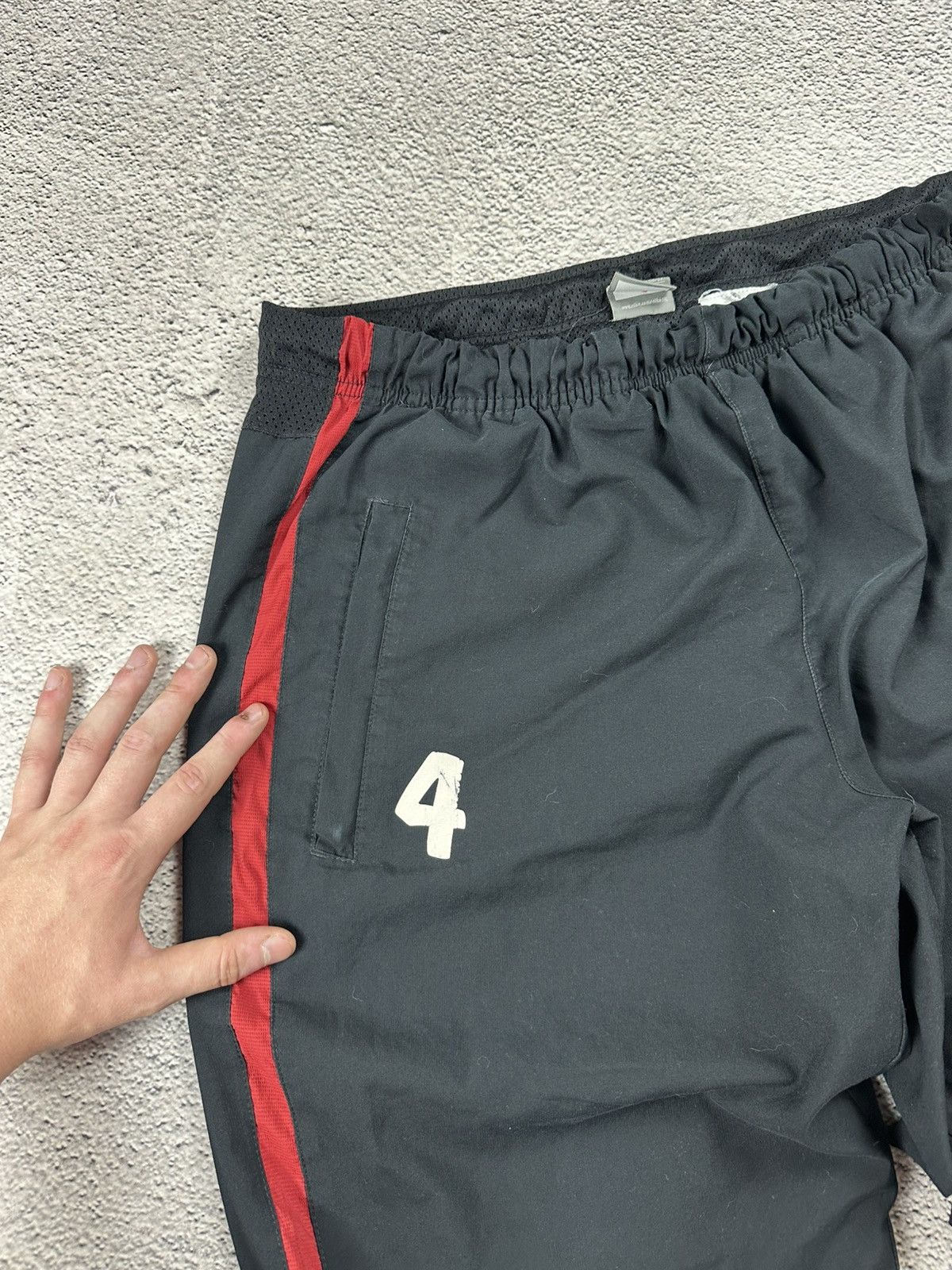 Nike Vintage Nike Nylon Trackpants Baggy Y2K Drill Style Size US 32 / EU 48 - 6 Thumbnail