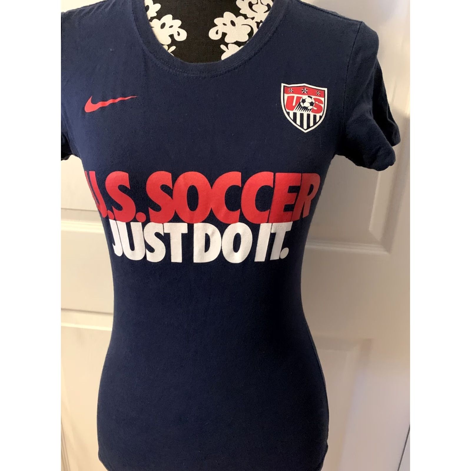 Nike Nike Slim Fit Womens T-Shirt Soccer Short Sleeve SZ S Blue Nike Slim Fit Womens SZ S U.S. Soccer Short Sleeve T-Shirt #1077 Size S / US 4 / IT 40 - 2 Thumbnail