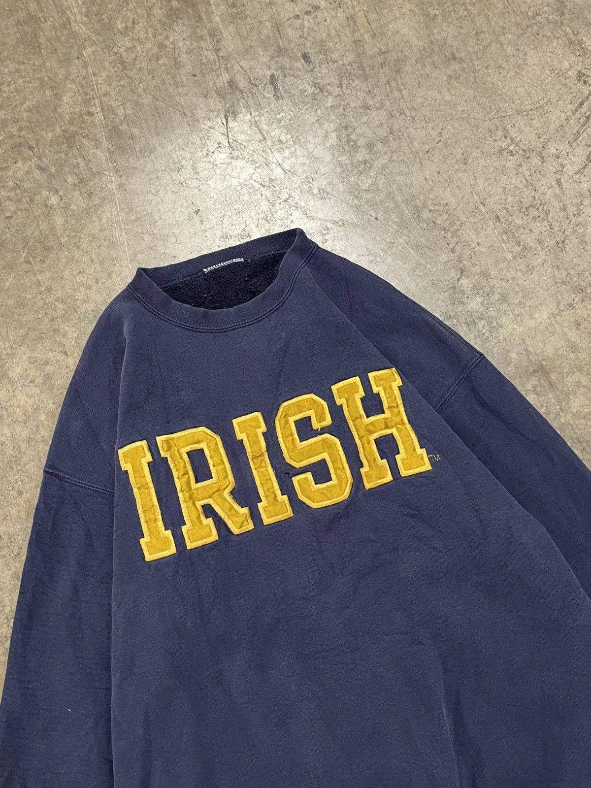 Vintage Vintage Notre dame college Irish sweatshirt boxy rare Size US XL / EU 56 / 4 - 4 Thumbnail