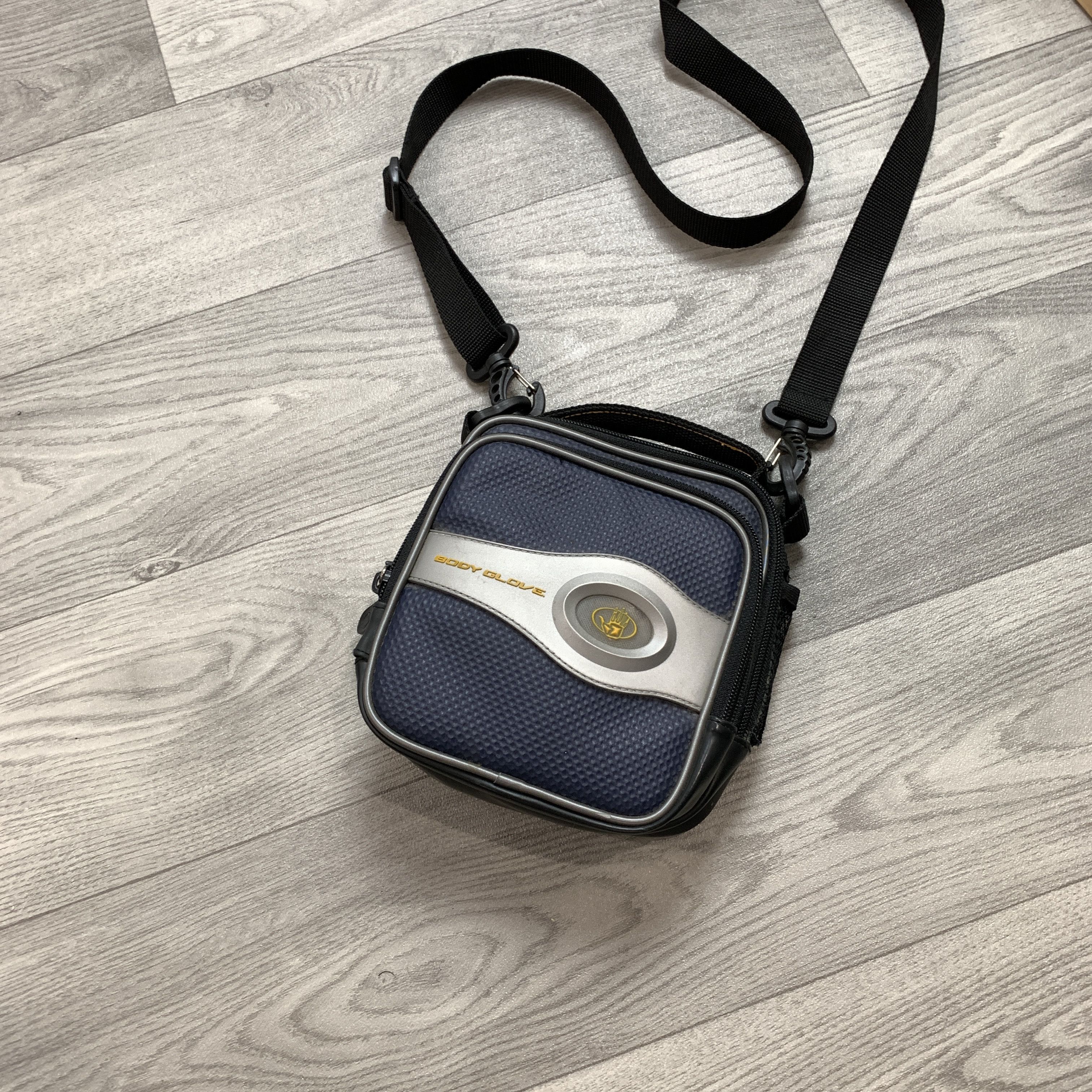 Body Glove Vintage Body Glove 00s Crossbody Gorpcore Shoulder CD Bag Size ONE SIZE - 3 Thumbnail