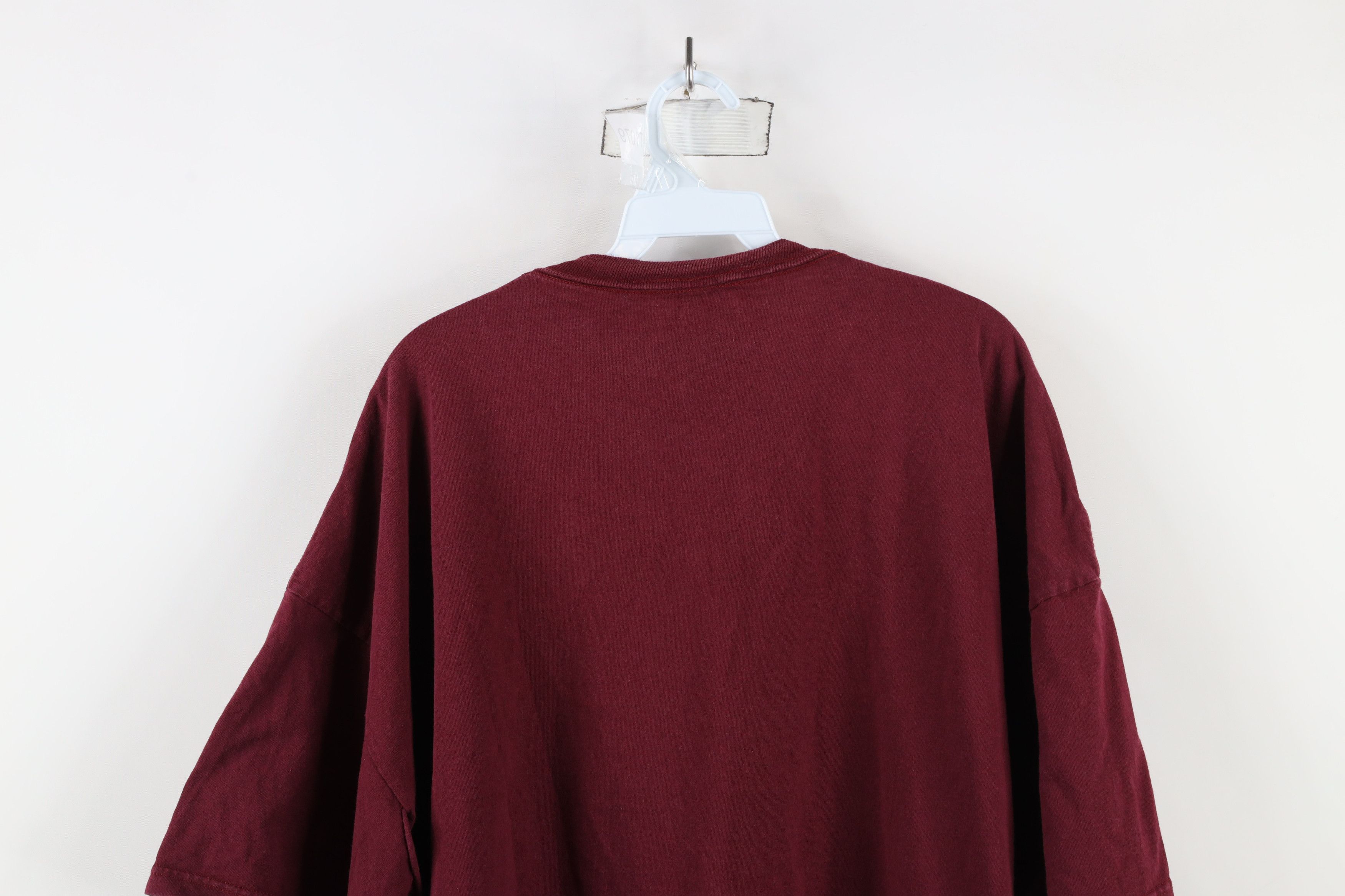 Vintage Vintage 90s Jeep Motors Short Sleeve T-Shirt Maroon USA Size US XXL / EU 58 / 5 - 8 Thumbnail