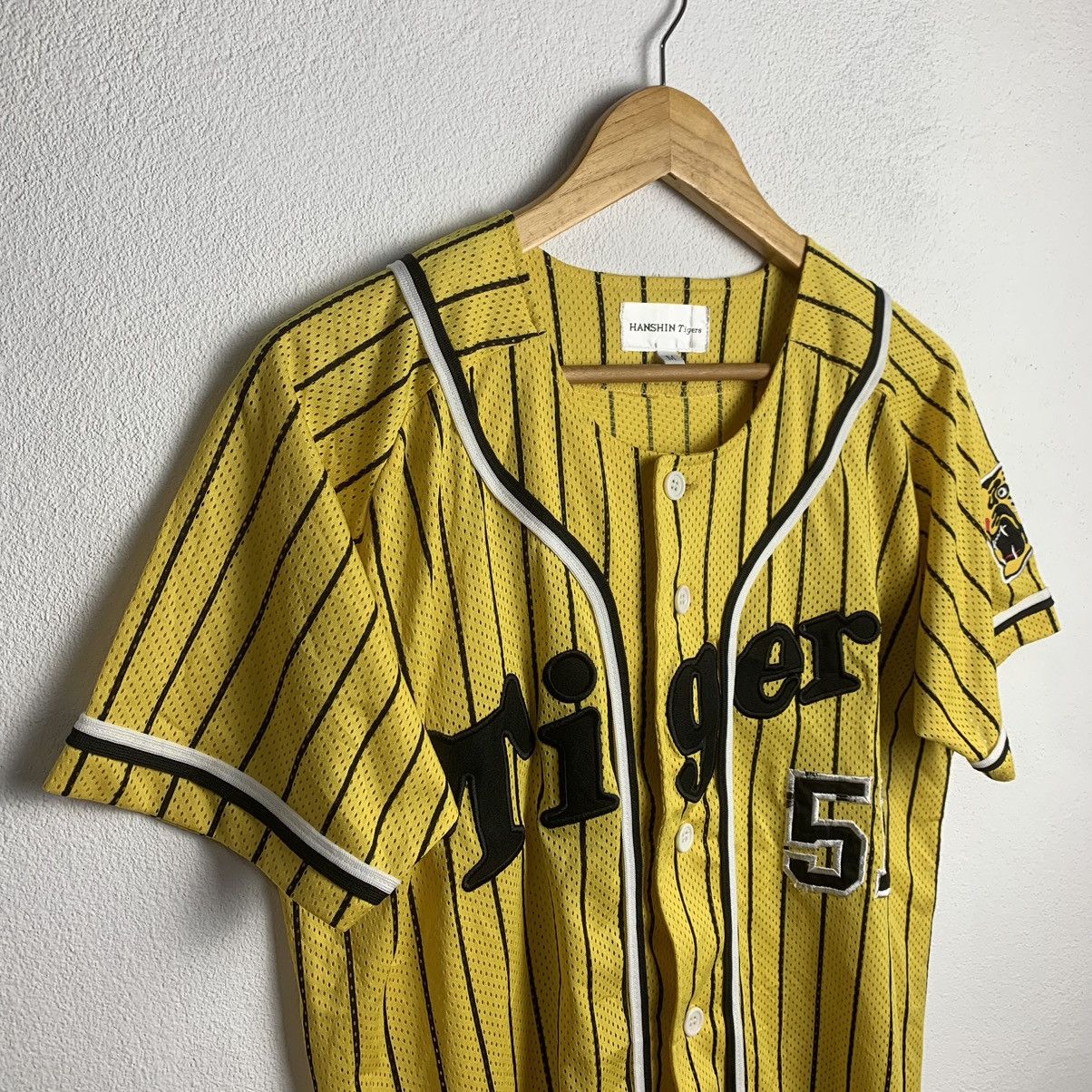 Japanese Brand × Vintage Vintage Hansin Tigers Baseball Jersey with Signature Size US M / EU 48-50 / 2 - 4 Thumbnail