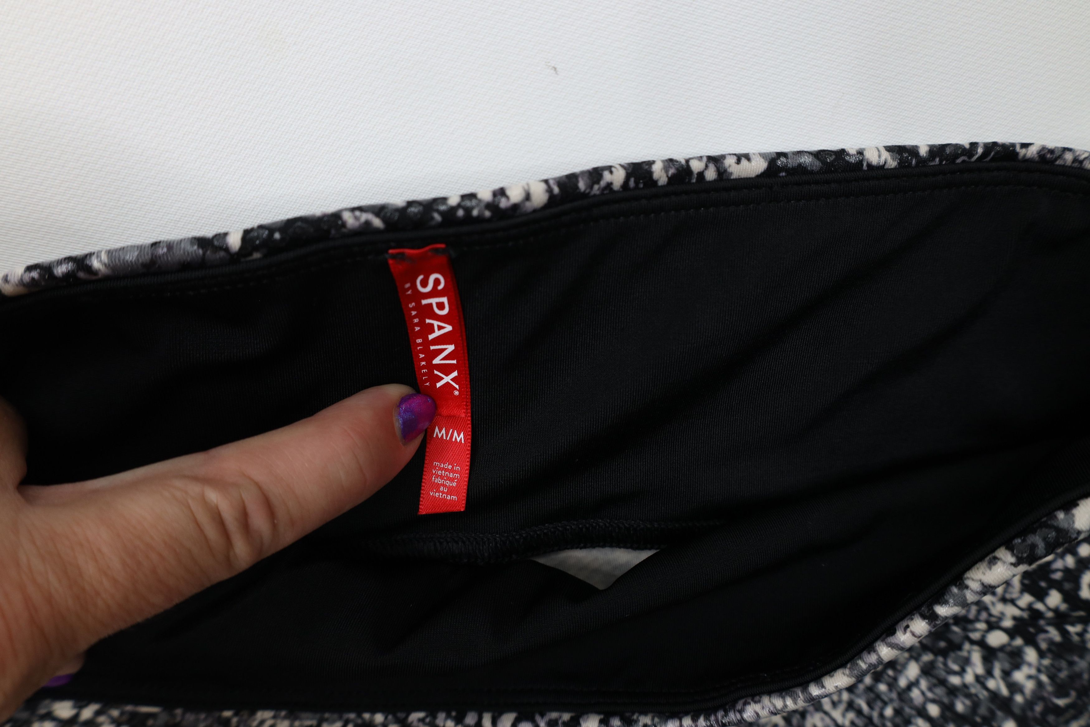 Spanx Spanx Faux Leather Snakeskin Stretch Shapewear Leggings Size 26" / US 2 / IT 38 - 5 Thumbnail