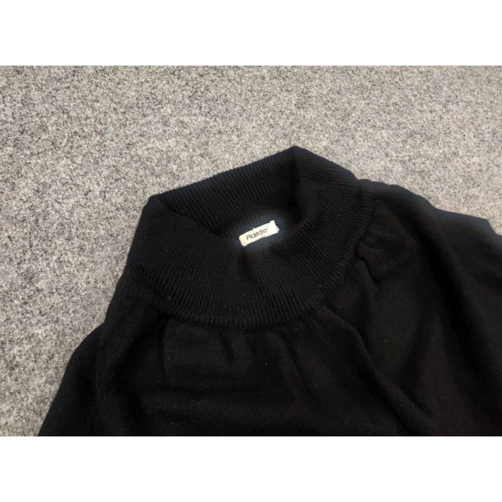 Issey Miyake VINTAGE ISSEY MIYAKE Japan women's cardigan sweater black knit crew neck long sleeve M Wool logo solid cable-knit Size M / US 6-8 / IT 42-44 - 4 Thumbnail