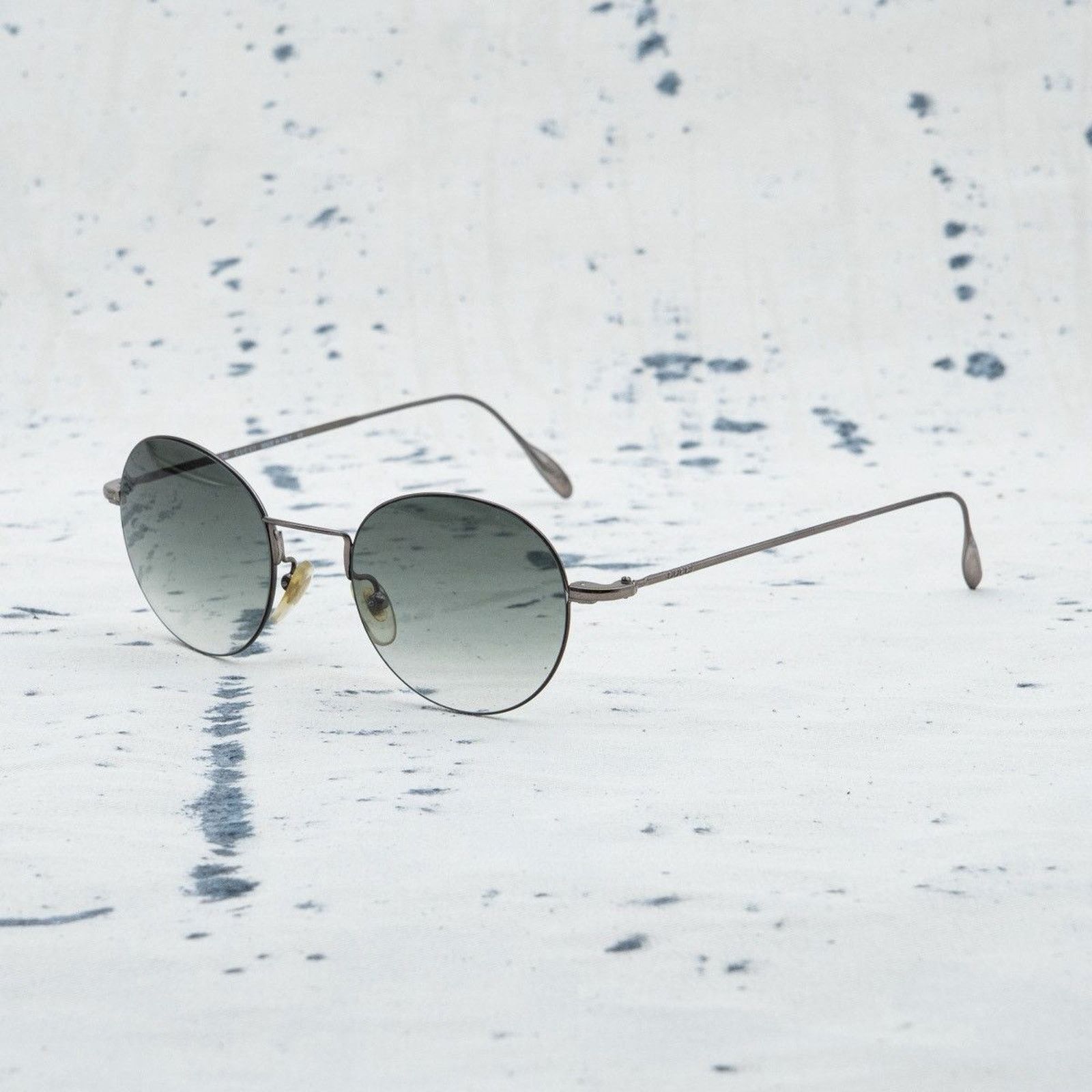 Gucci × Vintage Vintage gucci silver logo round gradient aviator sunglasses Size ONE SIZE - 1 Thumbnail