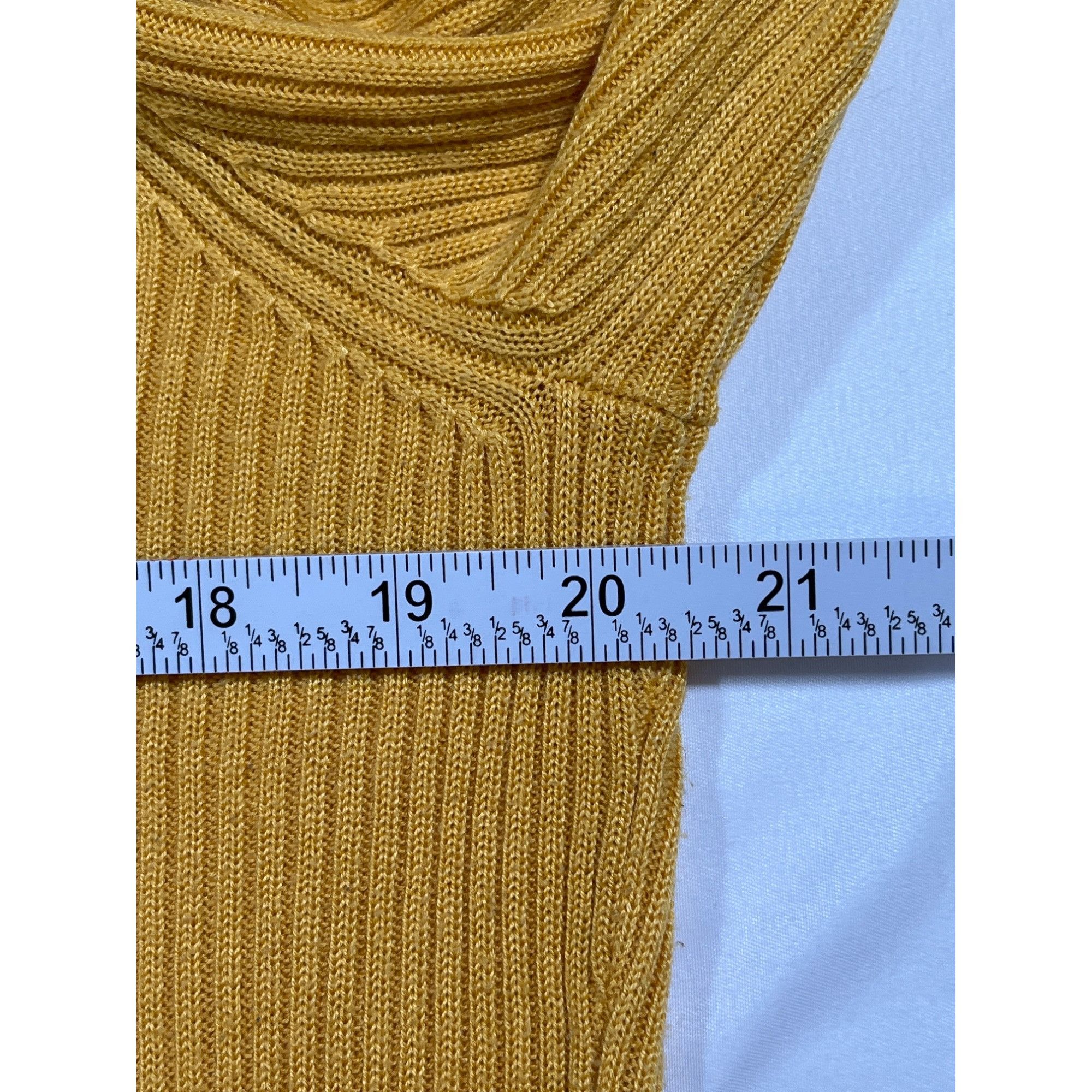 Croft & Barrow Croft & Barrow SKU 7731 Vintage Mustard Yellow Ribbed Knit T Size XL / US 12-14 / IT 48-50 - 4 Thumbnail