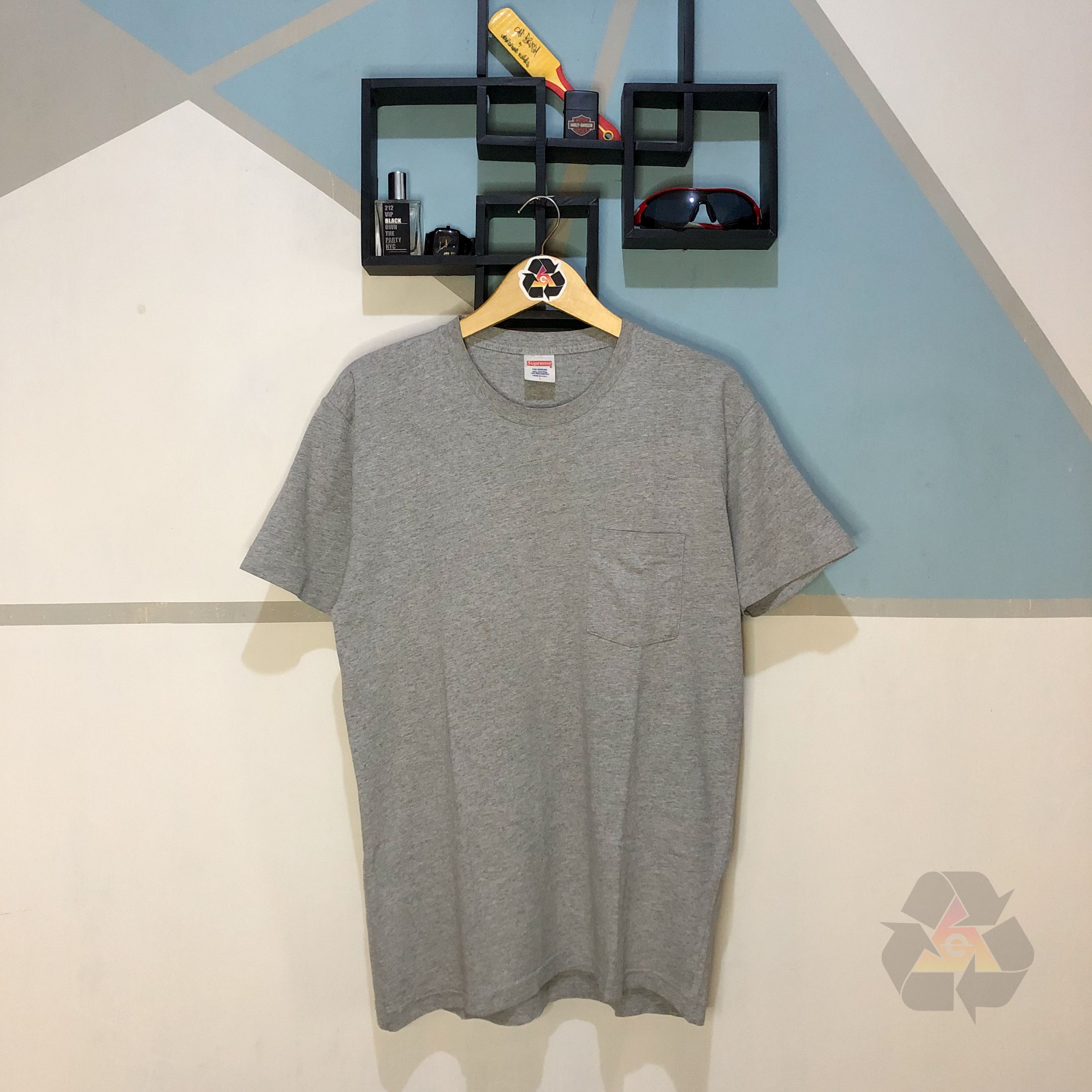 Supreme Supreme Anti Hero S/S 2014 T-Shirt Size US L / EU 52-54 / 3 - 3 Thumbnail