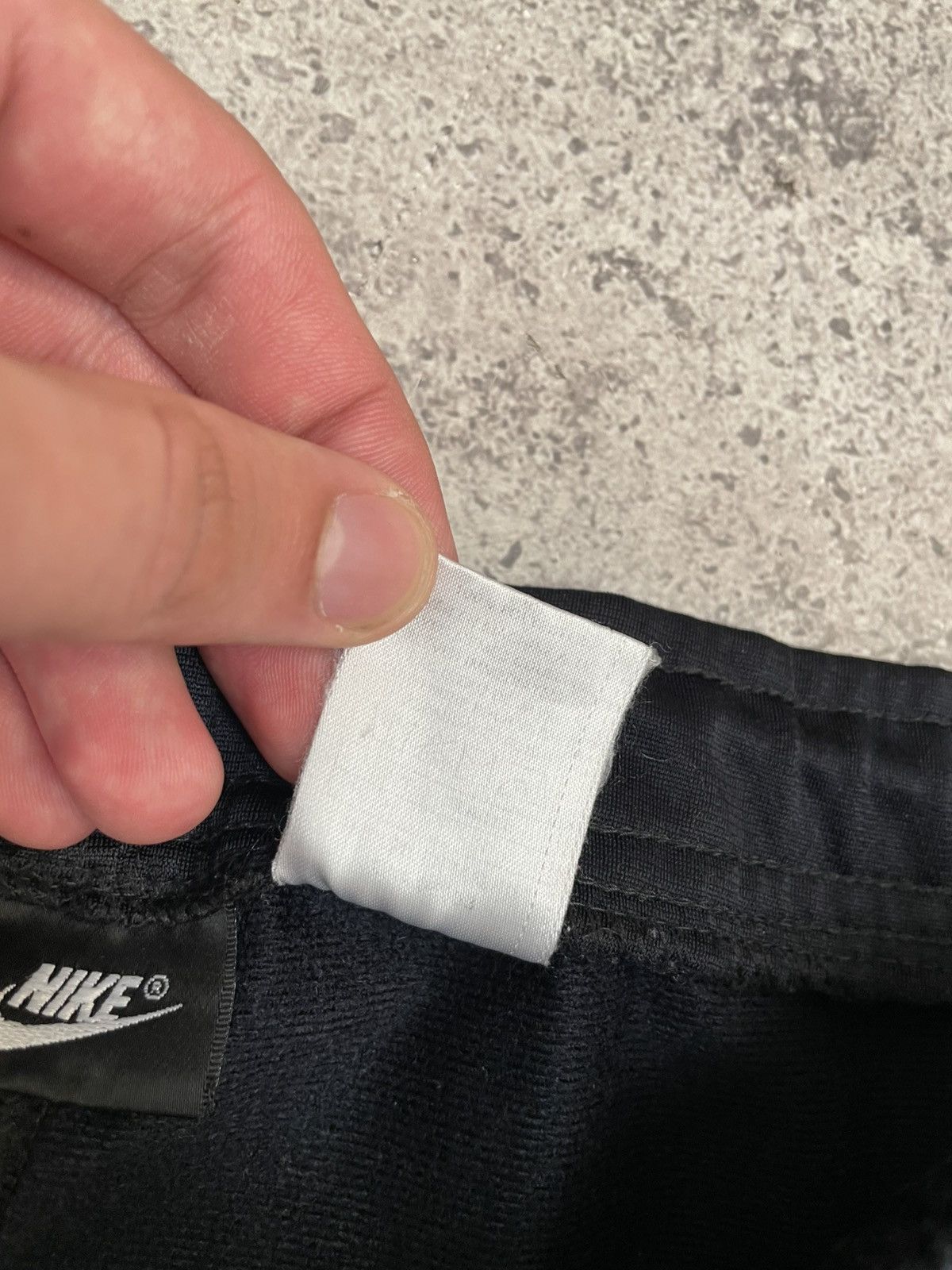 Nike Vintage Nike Tracksuit Suit Jacket And Pants 90s Big Swoosh Size US L / EU 52-54 / 3 - 18 Thumbnail