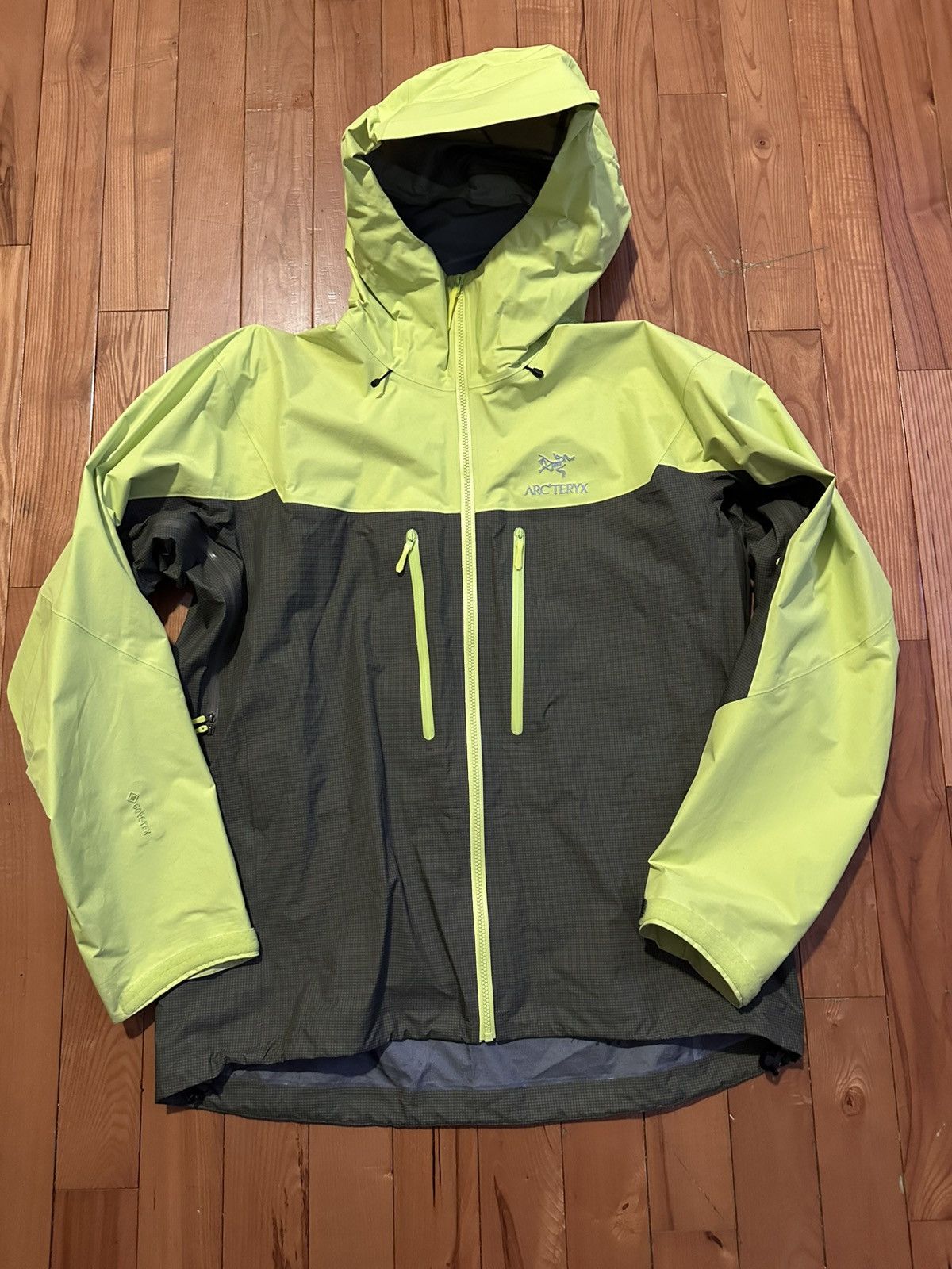 Arc'teryx Alpha Jacket Size XL Size US XL / EU 56 / 4 - 1 Thumbnail