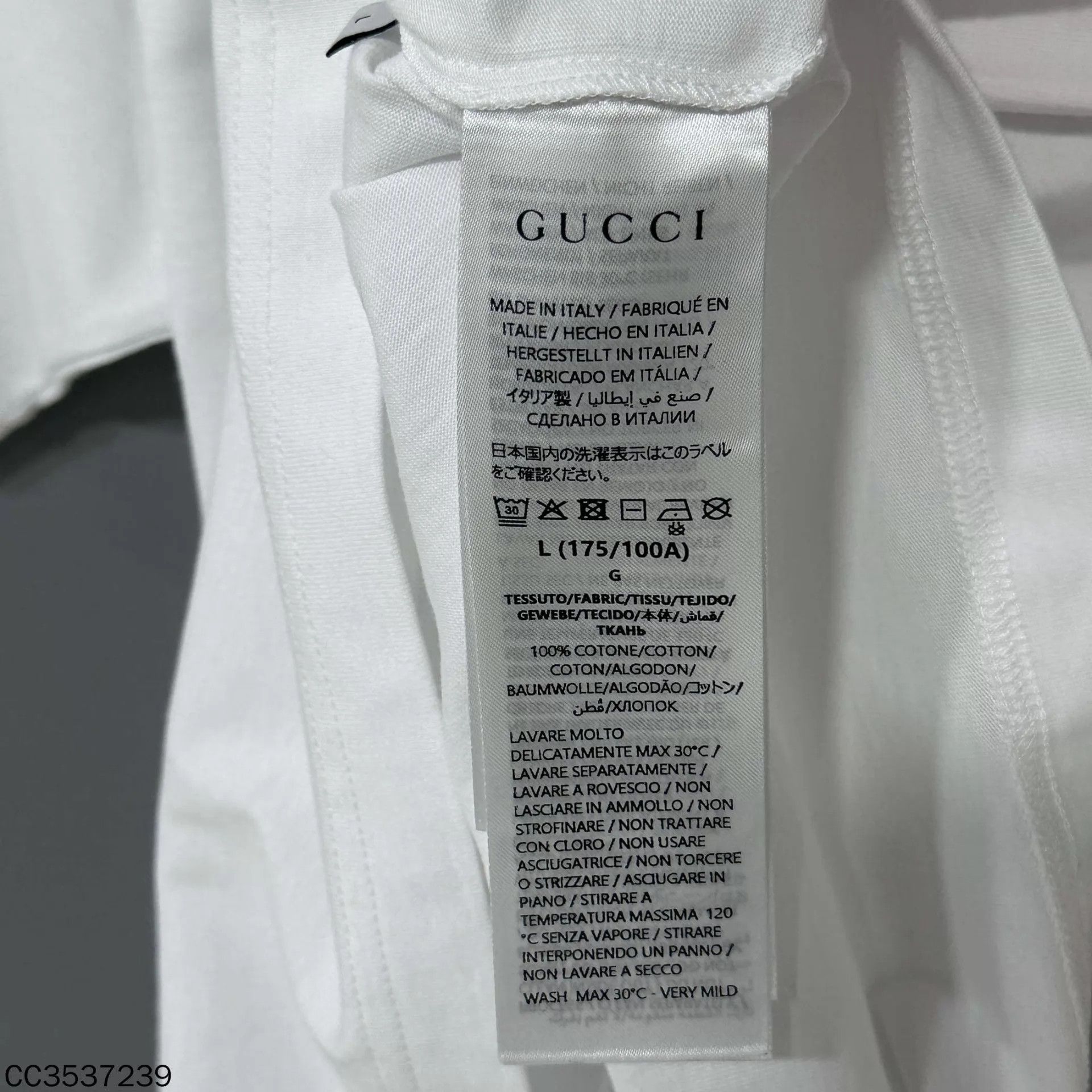 Gucci GUCCI '26 Handwritten Logo Short Sleeve T-Shirt Size US L / EU 52-54 / 3 - 6 Thumbnail
