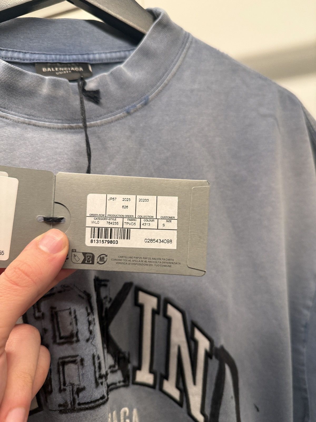 Balenciaga Balenciaga be Kind Blue faded T-Shirt Size US S / EU 44-46 / 1 - 10 Thumbnail