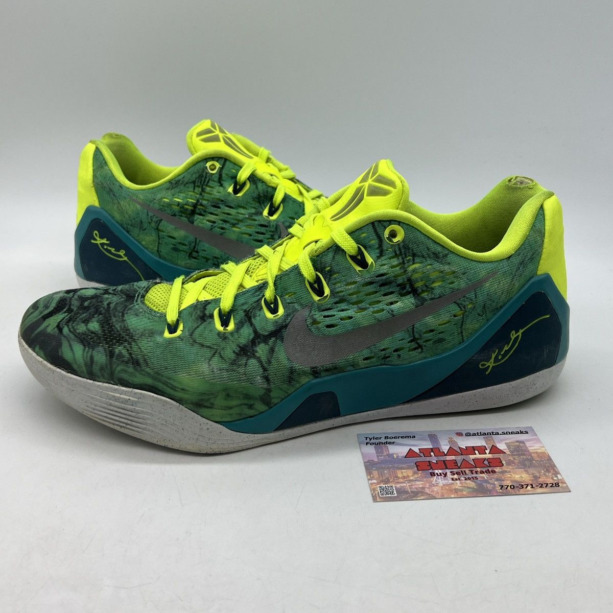 image of Nike Kobe 9 Em Easter Shoes in Green, Men's (Size 10)
