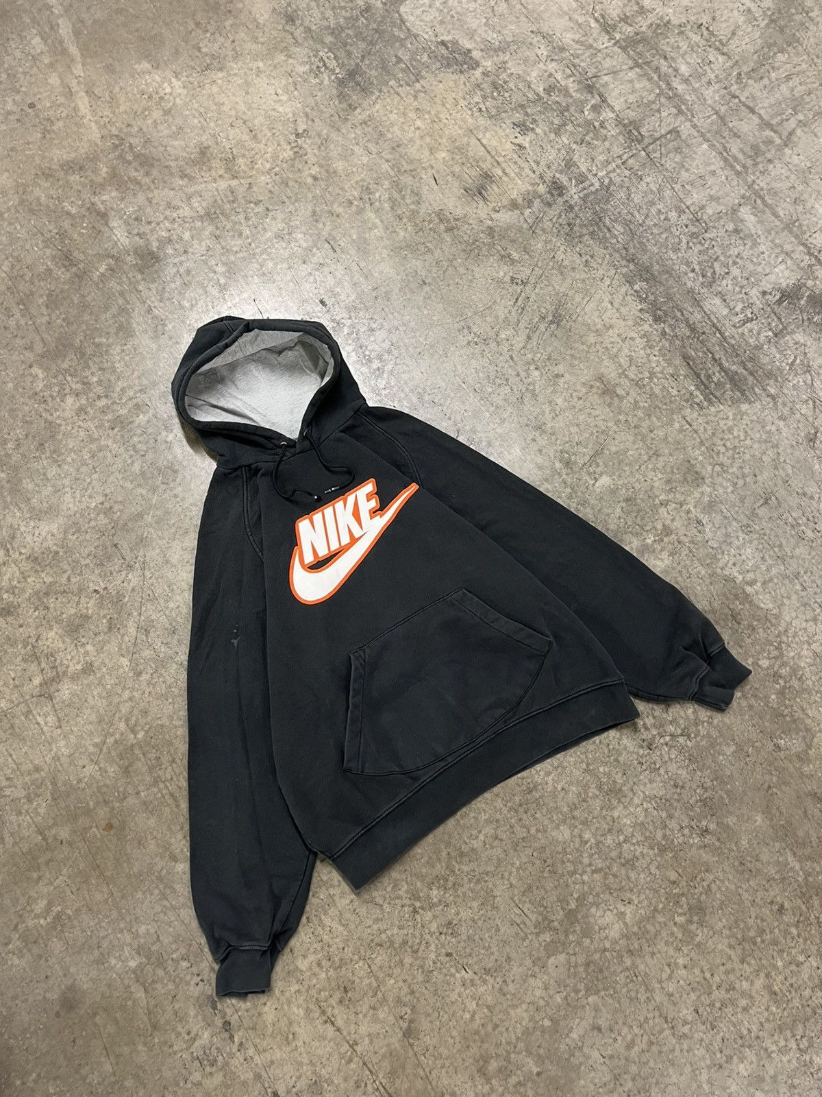 Nike × Vintage Nike big swoosh center swoosh y2k boxy fit hoodie skater Size US L / EU 52-54 / 3 - 6 Thumbnail