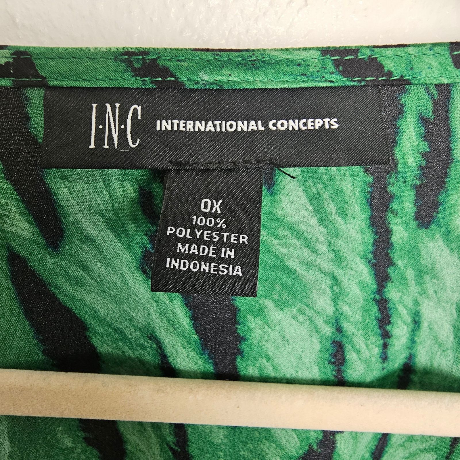 CNCPTS INC International Concepts Womens Blouse Zebra Satin Wrap Size XL / US 12-14 / IT 48-50 - 7 Thumbnail