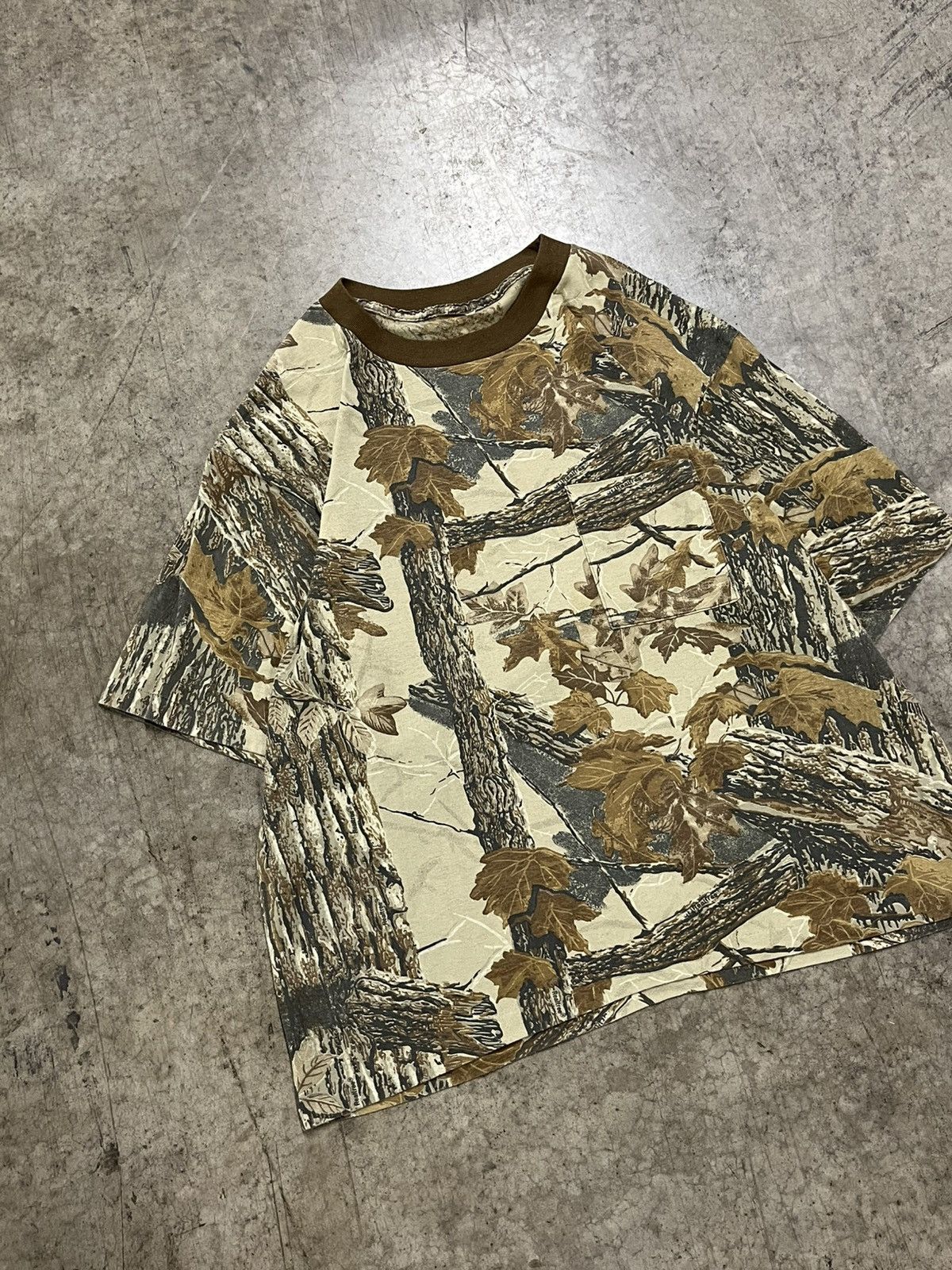 Vintage Realtree camo boxy faded cropped pocket tee skater hype Size US XL / EU 56 / 4 - 2 Thumbnail