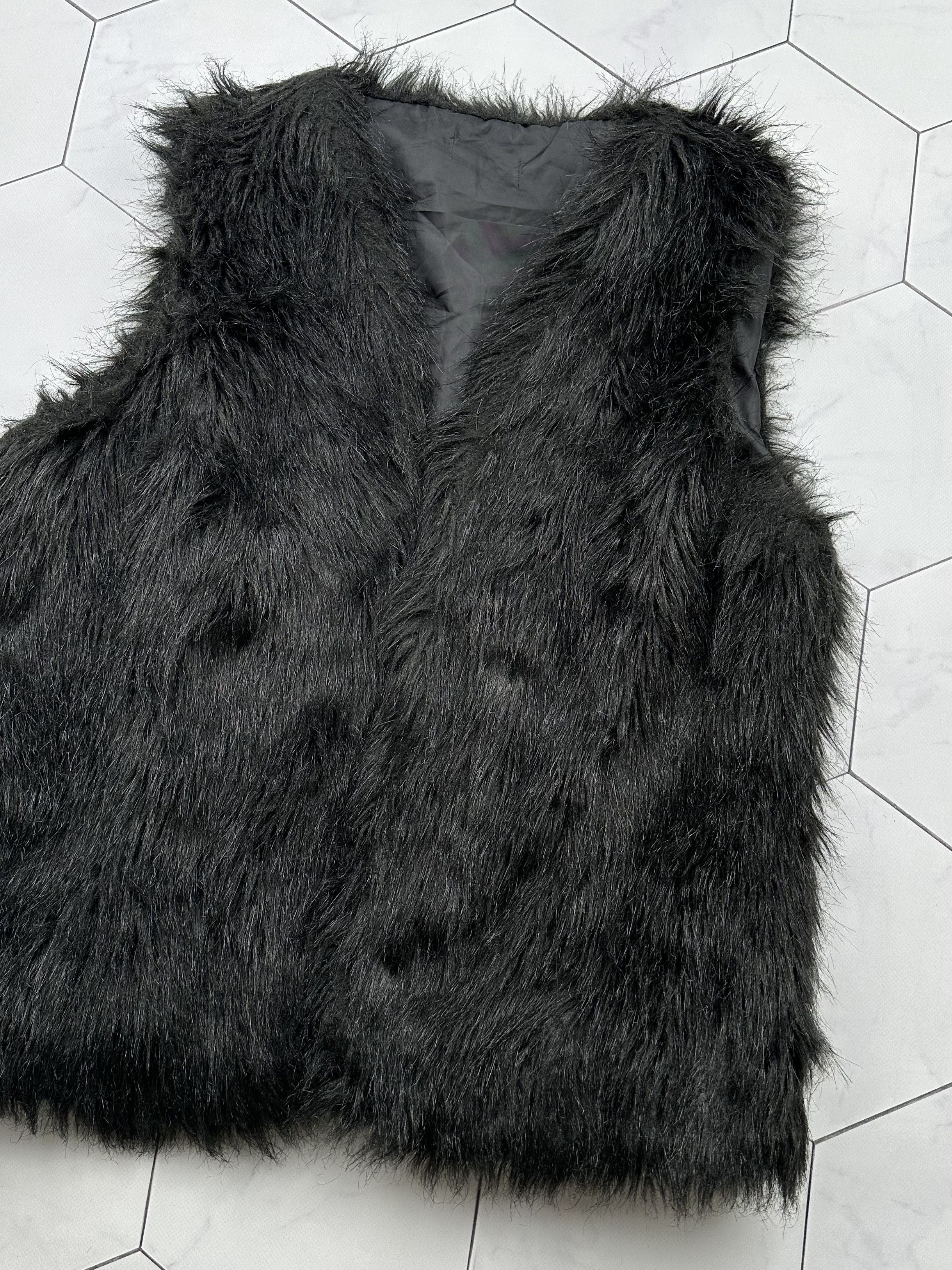 Vintage Vintage Faux Fur Vest (B474)E2D15 Size US S / EU 44-46 / 1 - 3 Thumbnail