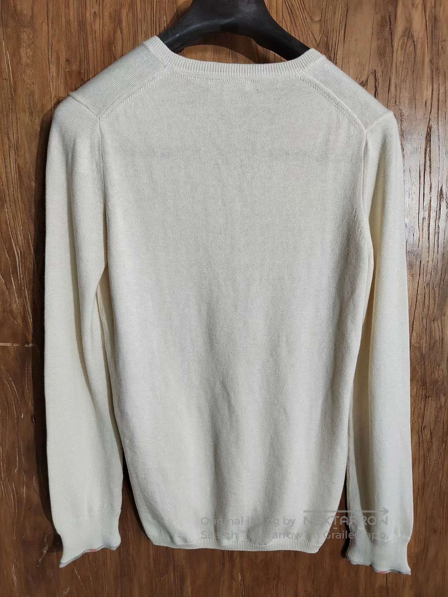 Burberry Burberry Brit Beige V-Neck Knit Sweater. Size M / US 6-8 / IT 42-44 - 3 Thumbnail