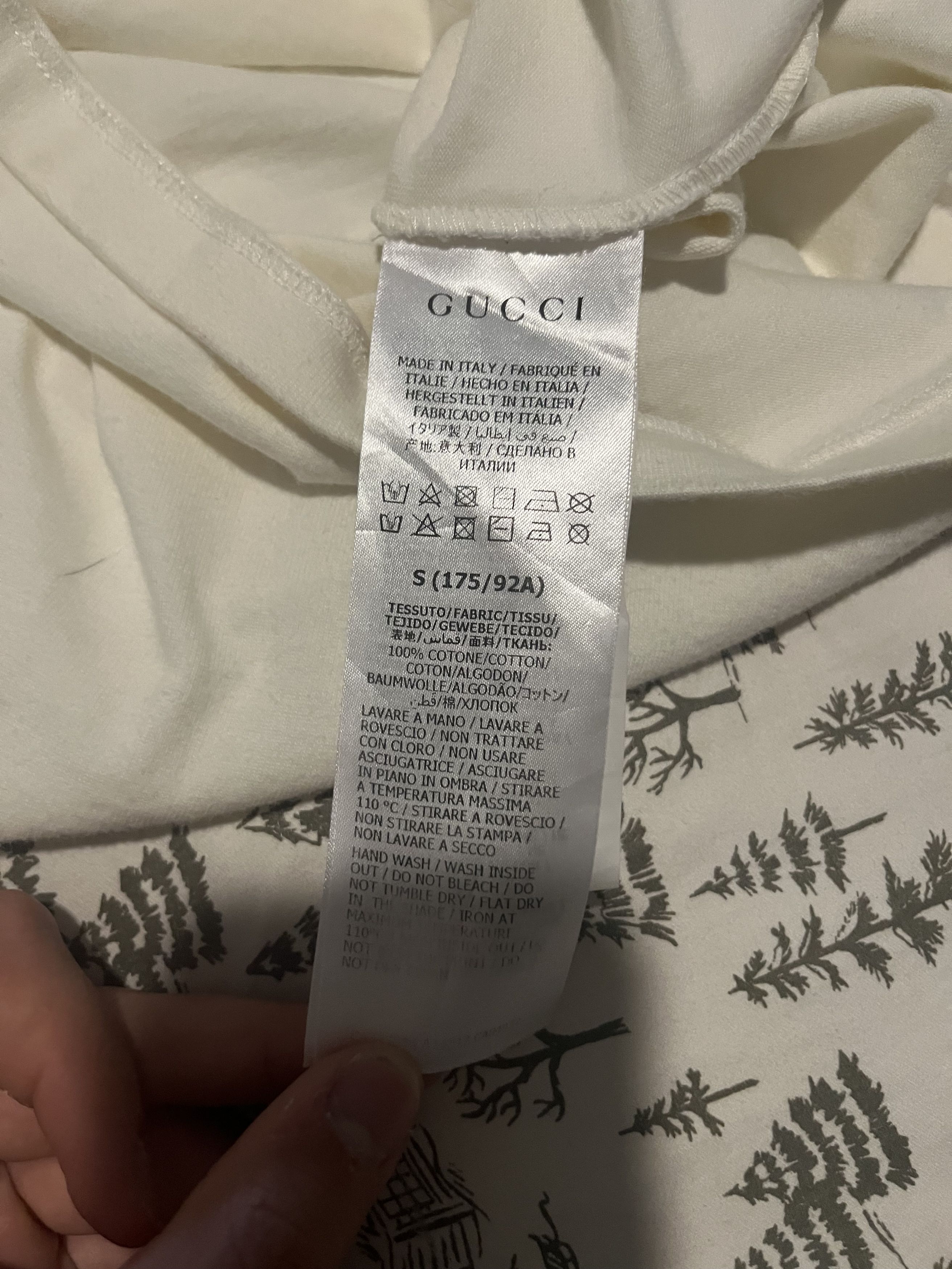 Gucci This is a white Gucci Blade print cotton jersey T-shirt. Size US M / EU 48-50 / 2 - 4 Thumbnail
