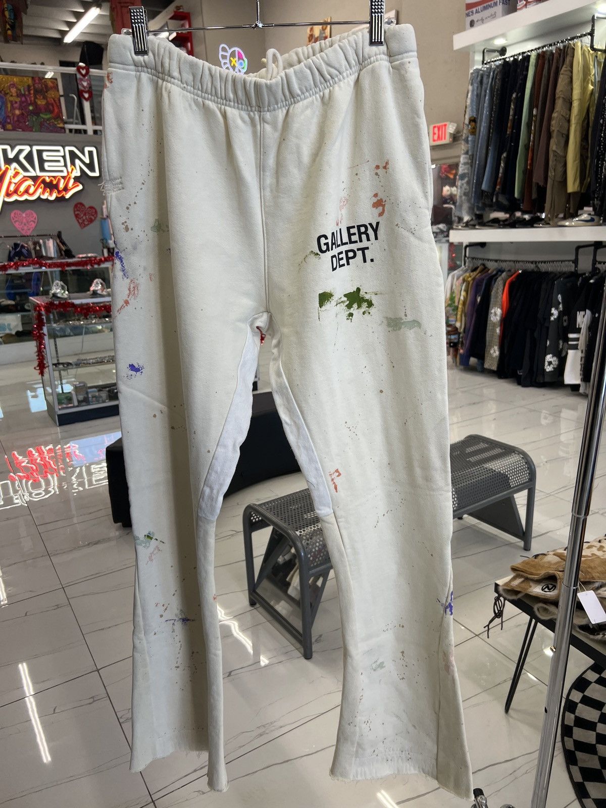 Gallery Dept. GALLERY DEPT “GD PAINTED FLARE SWEATPANTS” NWT HAND